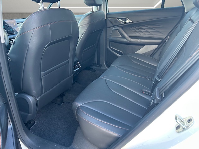 MG HS 1.5 T HEV Luxury-image-7