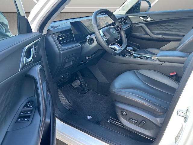 MG HS 1.5 T HEV Luxury-image-5