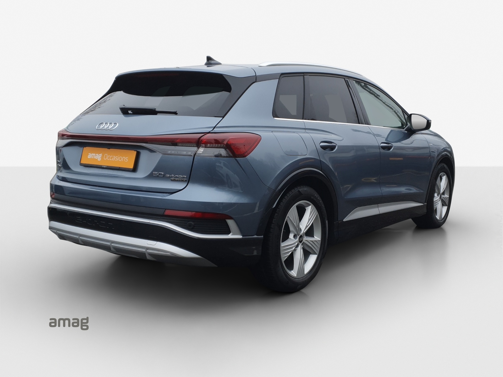 AUDI Q4 e-tron 50 quattro-image-4