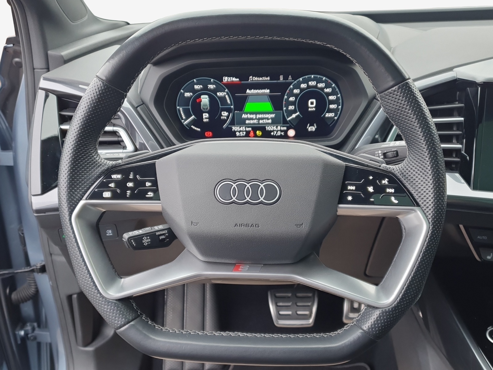 AUDI Q4 e-tron 50 quattro-image-9