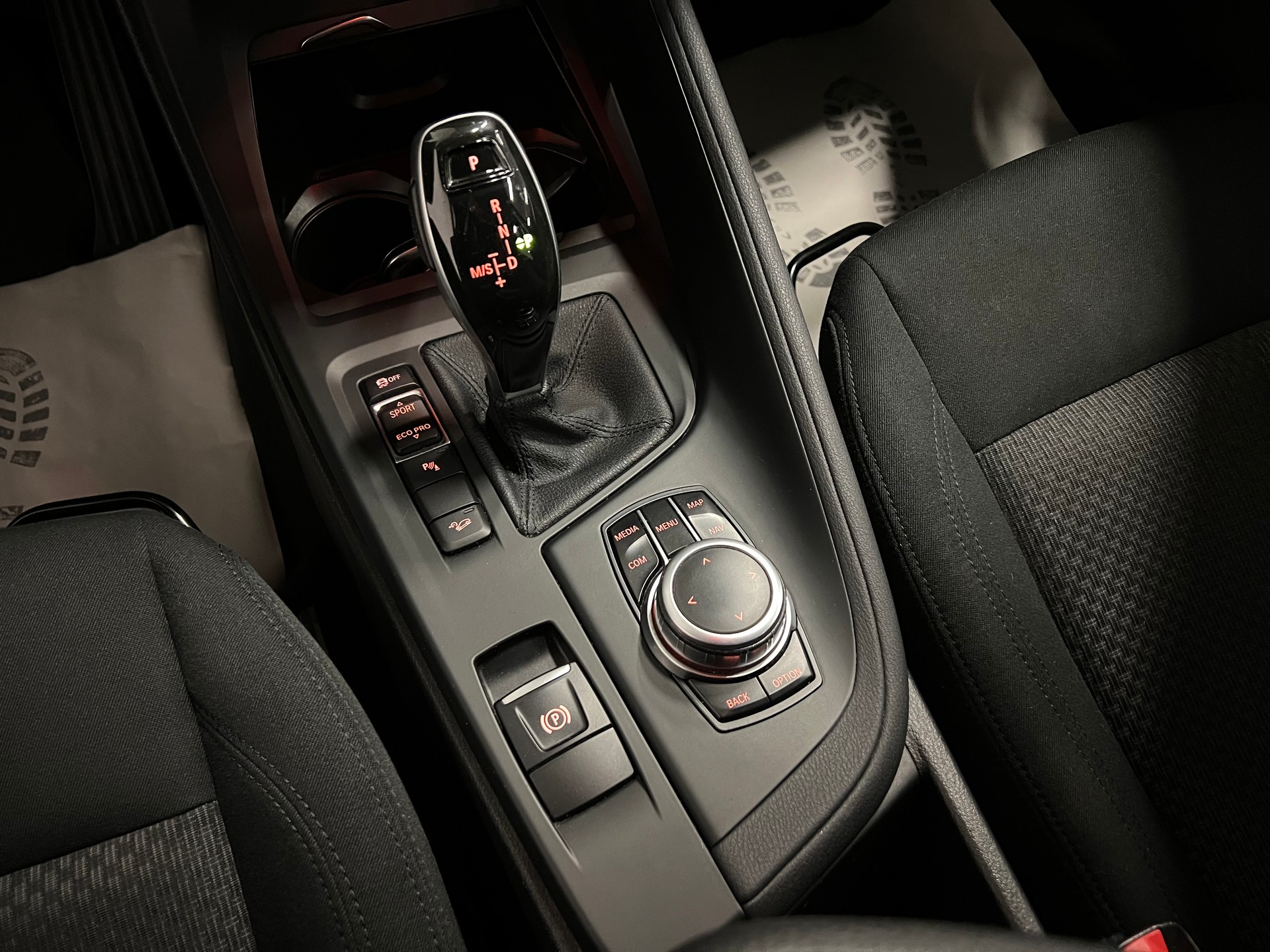 BMW X1 xDrive 18d Steptronic-image-26