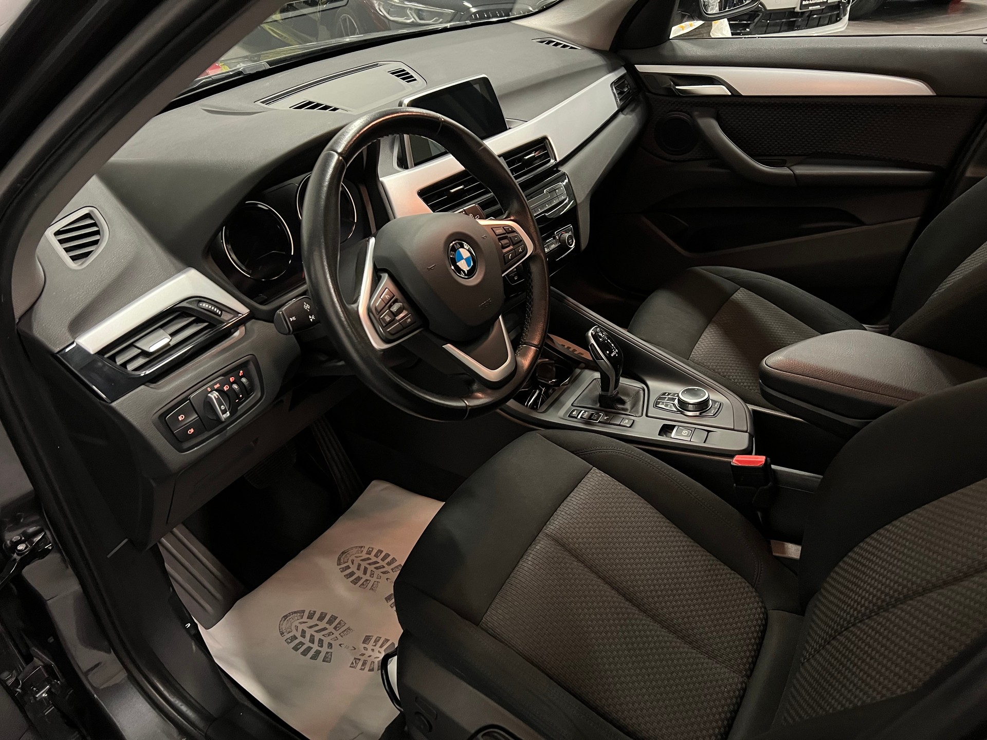 BMW X1 xDrive 18d Steptronic-image-15