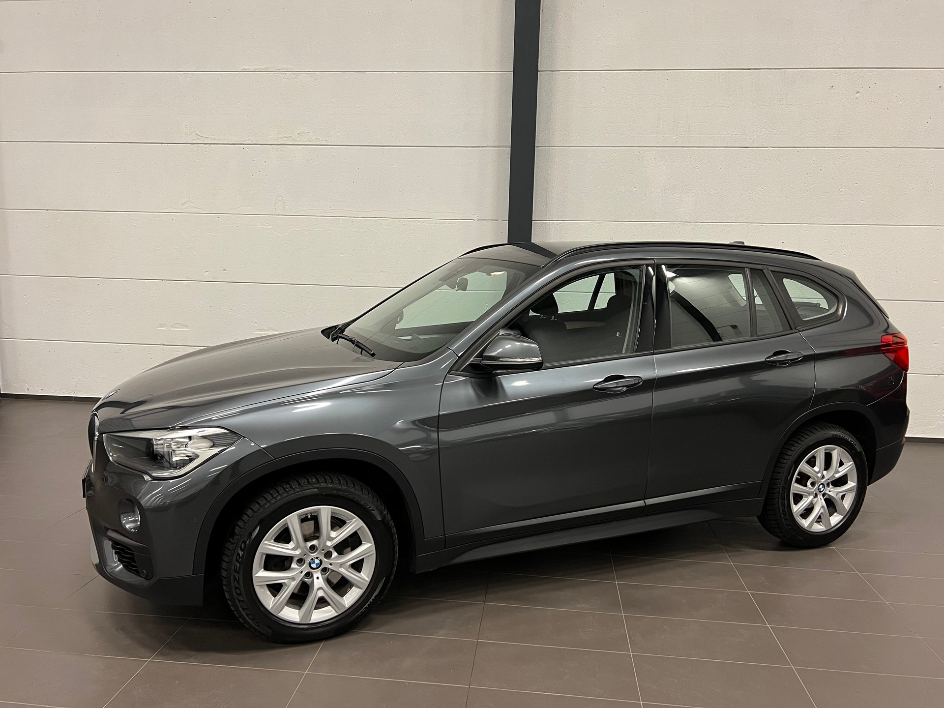 BMW X1 xDrive 18d Steptronic-image-2
