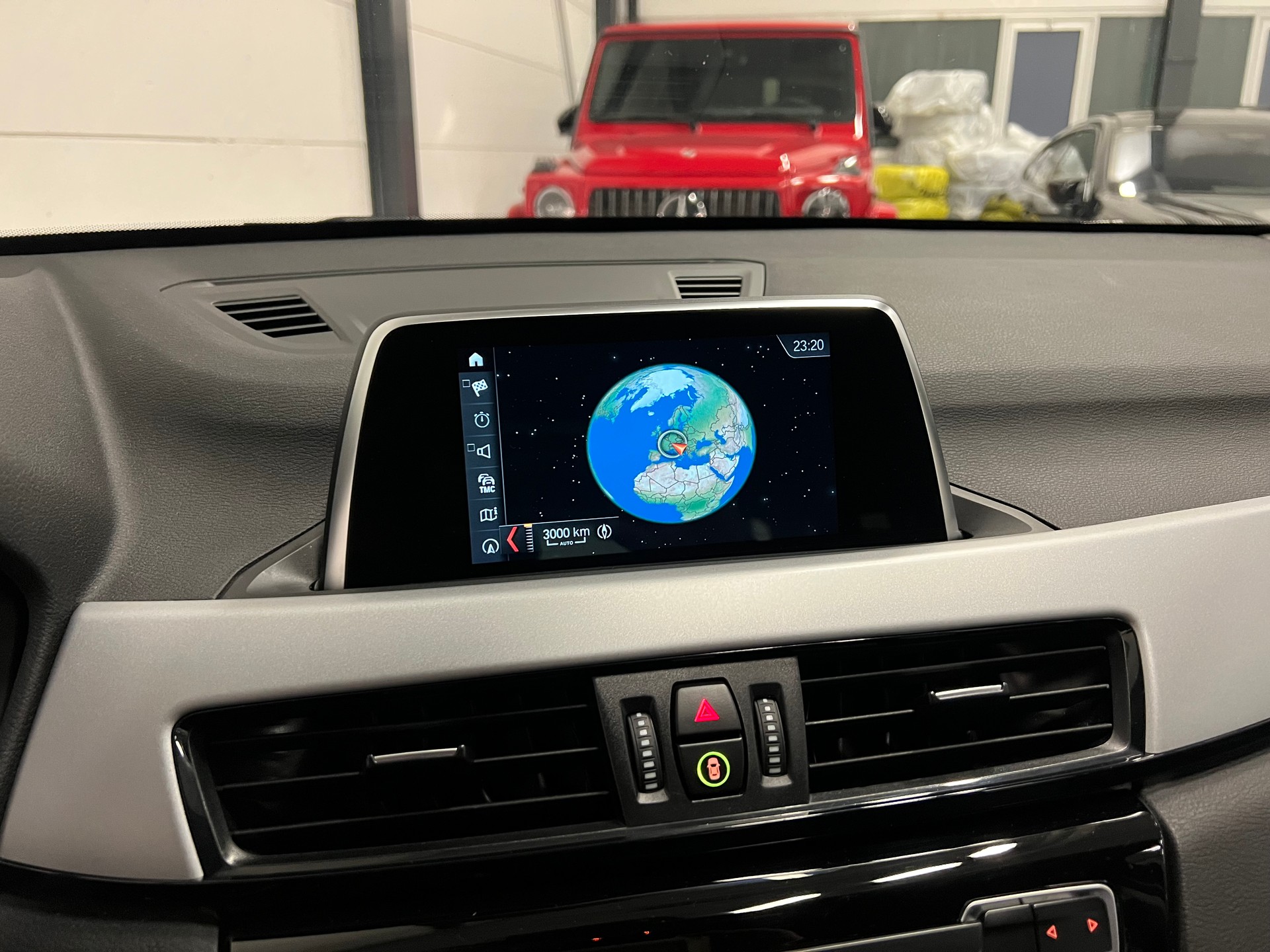 BMW X1 xDrive 18d Steptronic-image-24