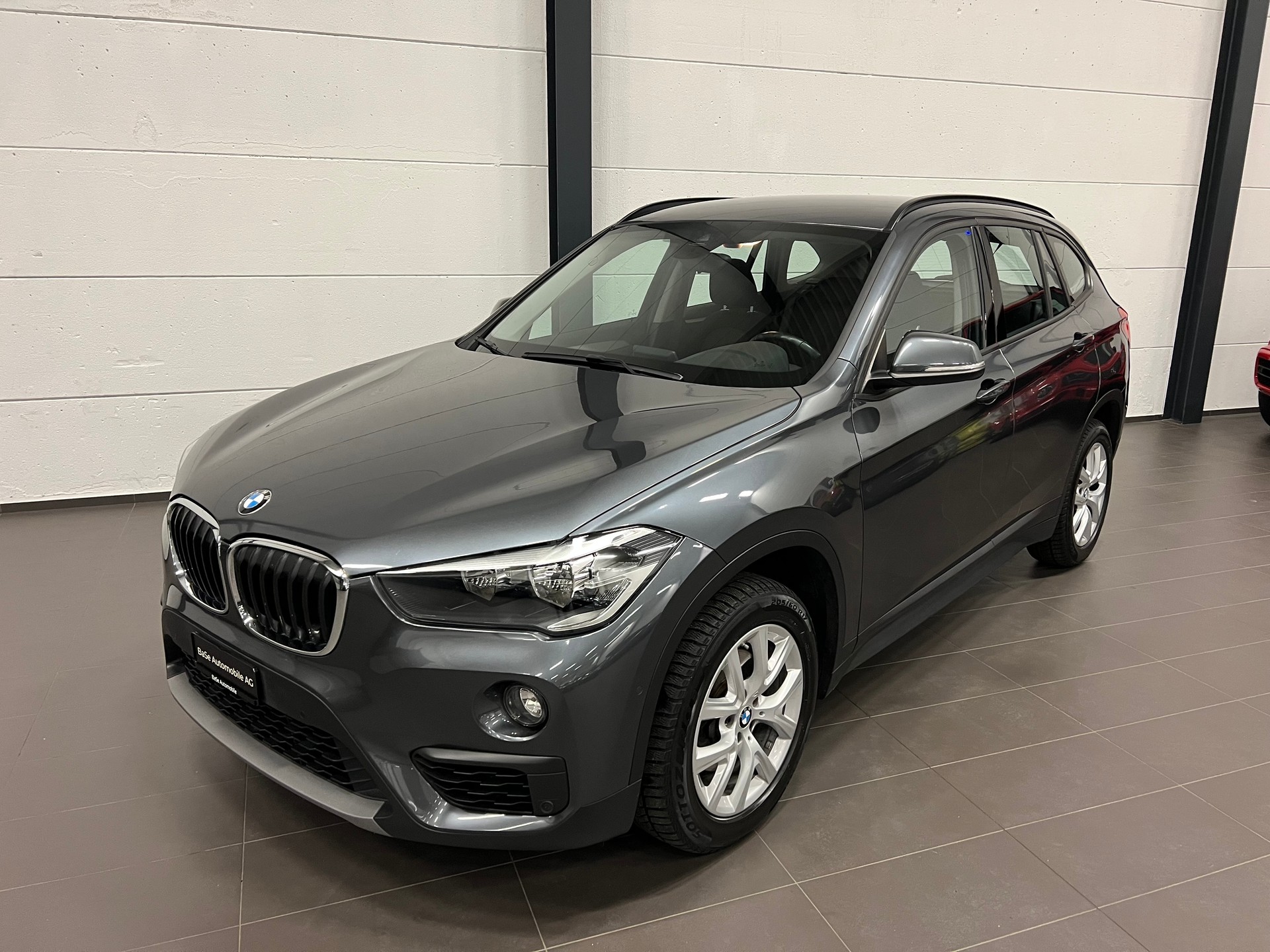 BMW X1 xDrive 18d Steptronic-image-0