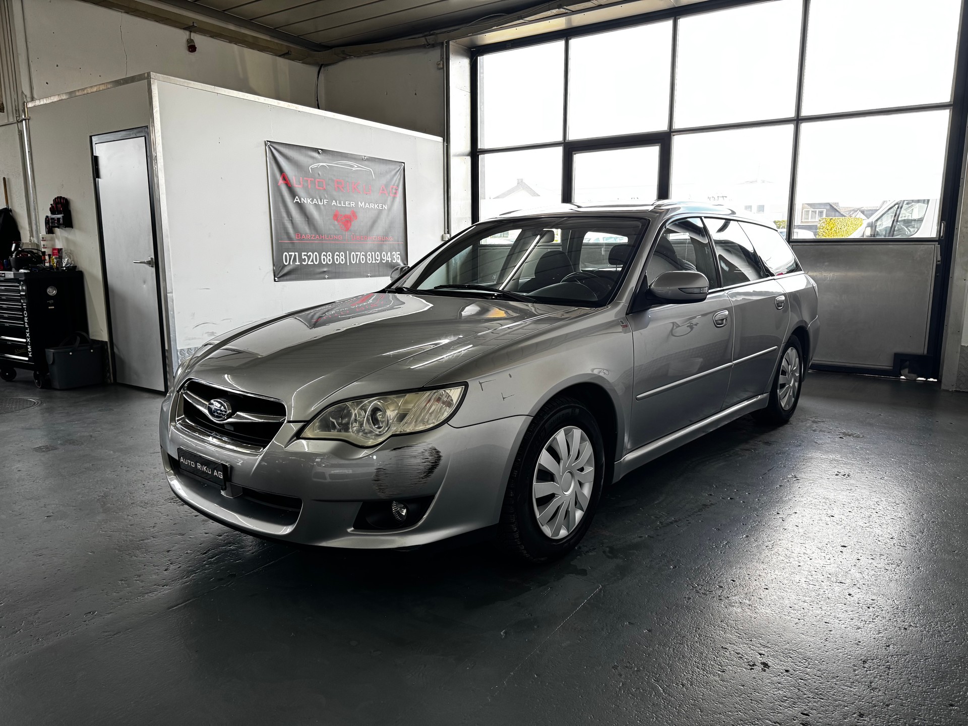 SUBARU Legacy 2.0R AWD Swiss Automatic-image-5