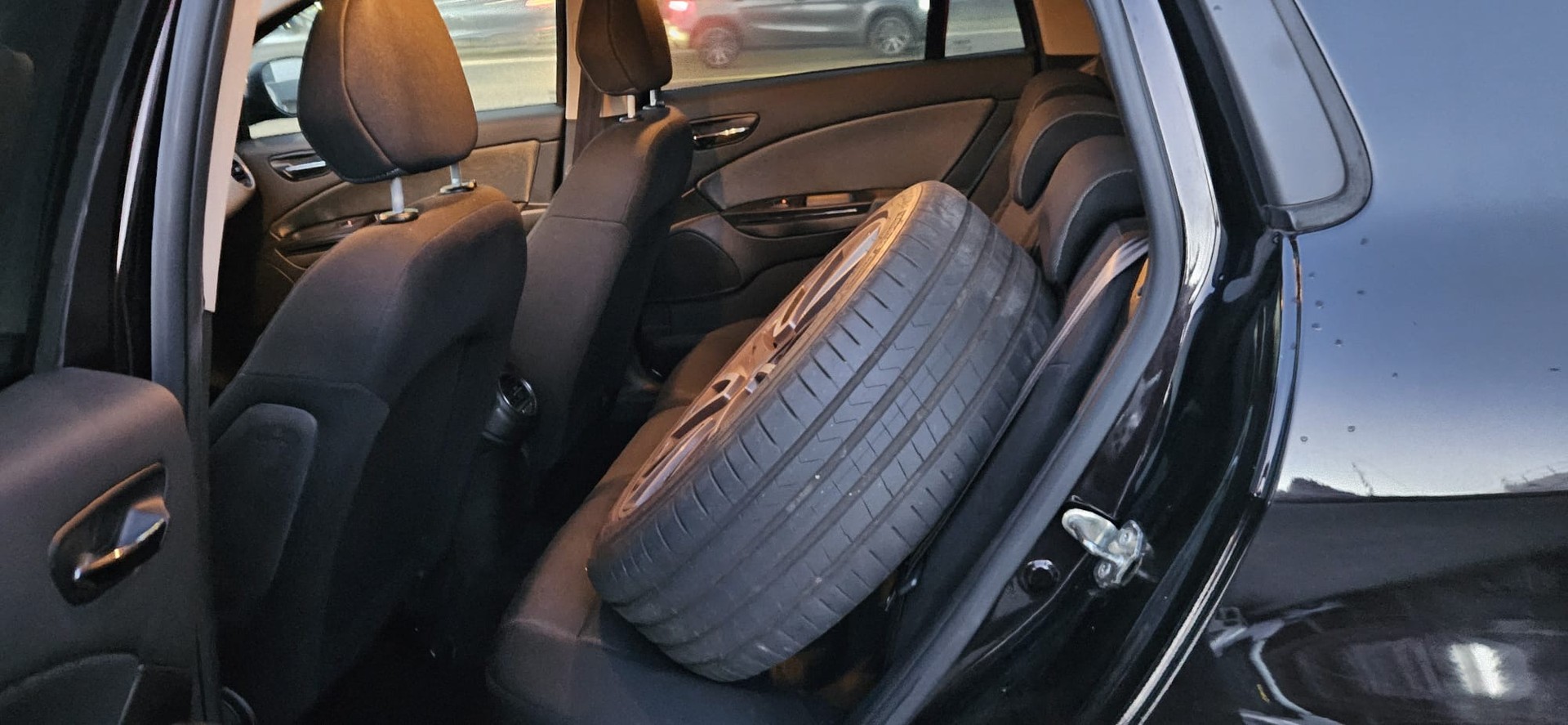 FIAT Bravo 1.6 JTD Dynamic-image-4
