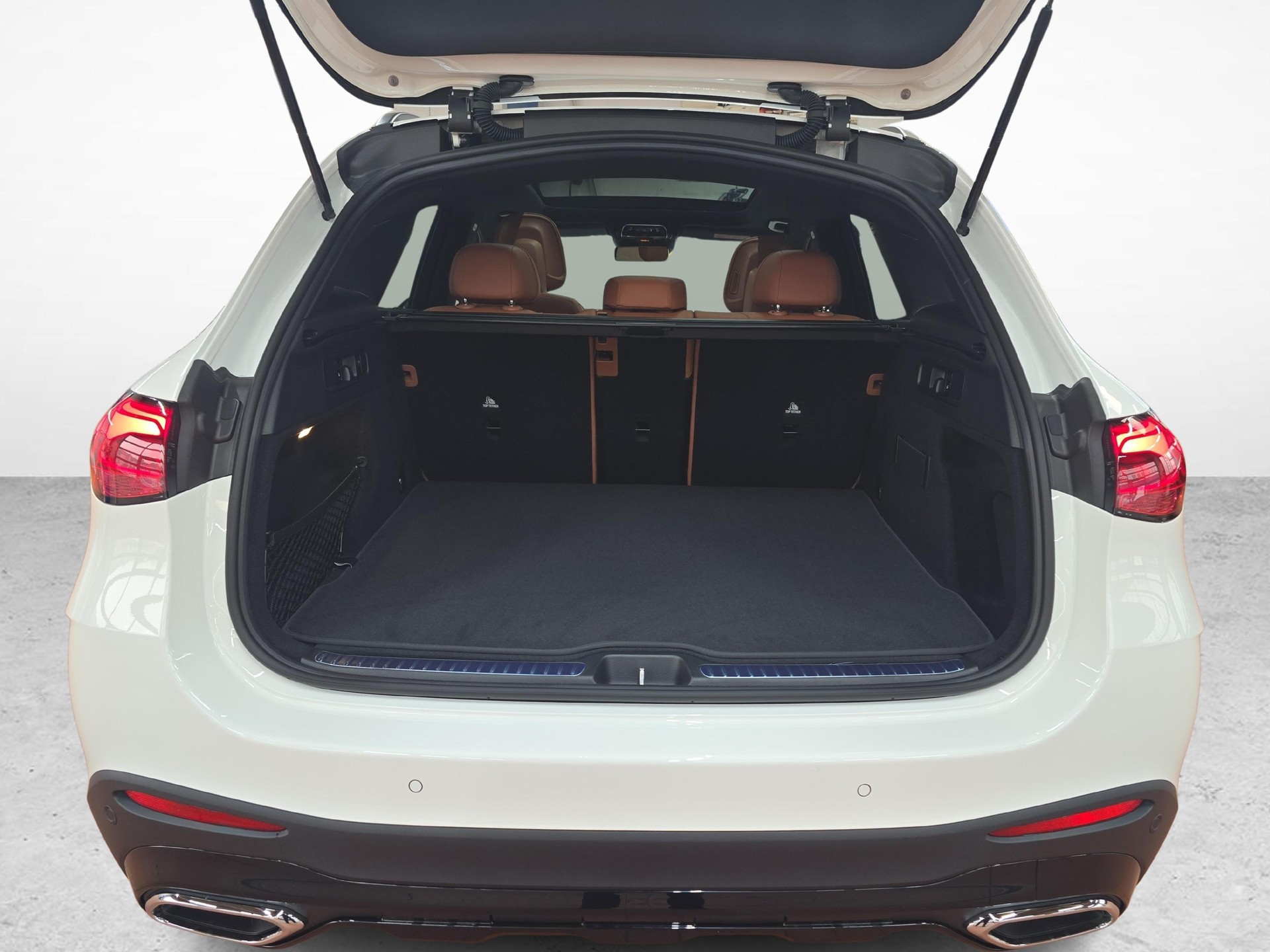 MERCEDES-BENZ GLC 300 4MATIC AMG Line-image-9