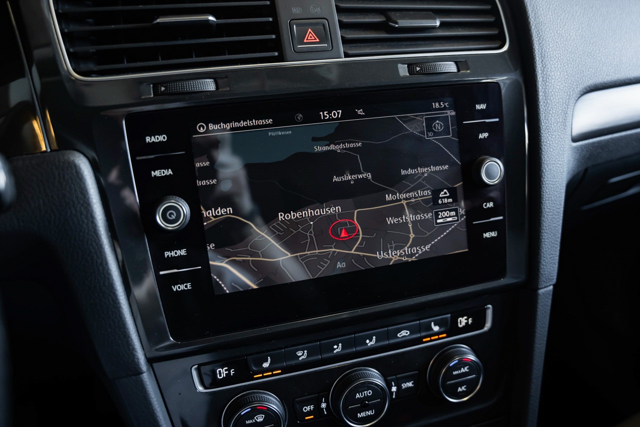 VW Golf 1.5 TSI EVO R-Line Comfortline-image-18