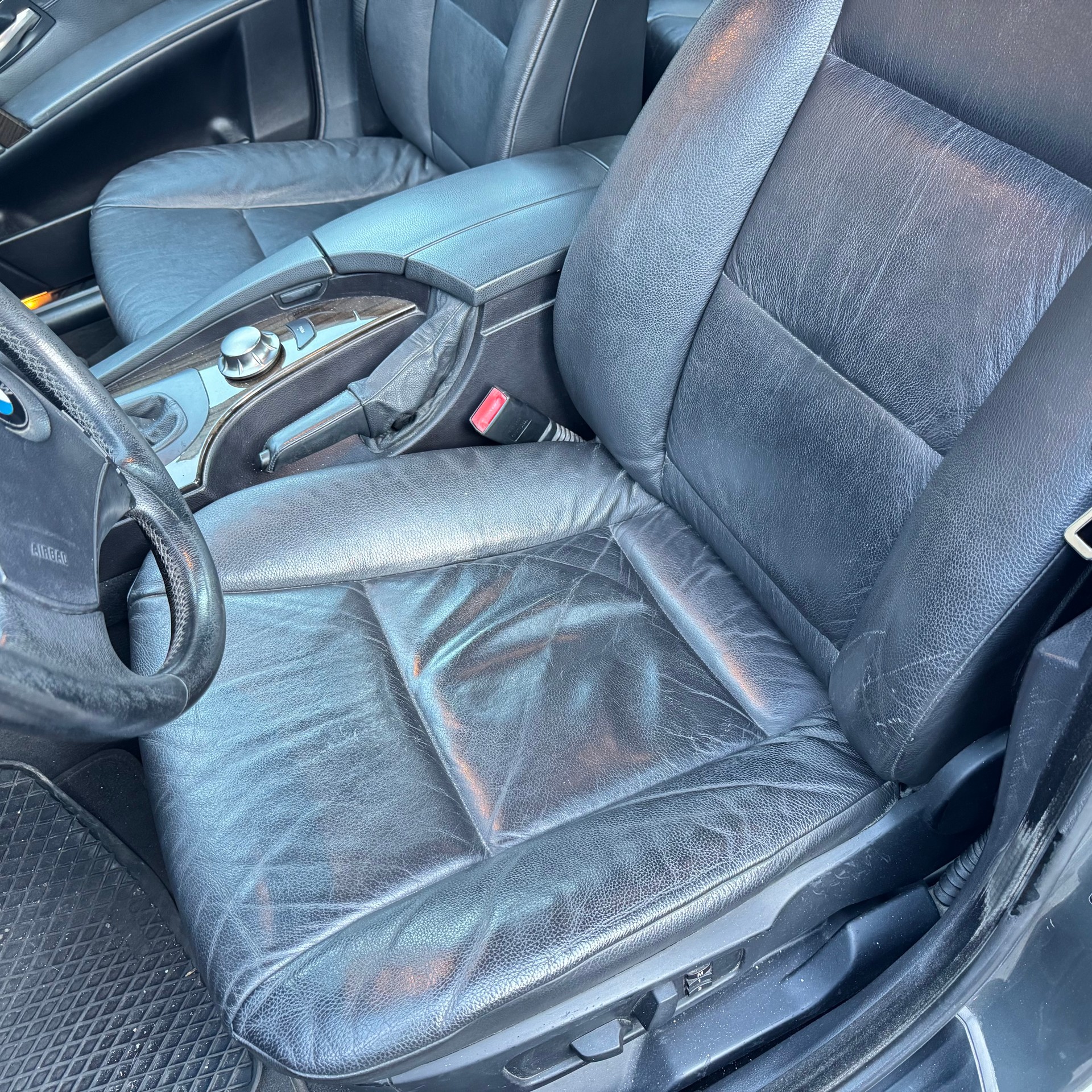 BMW 525xi-image-6