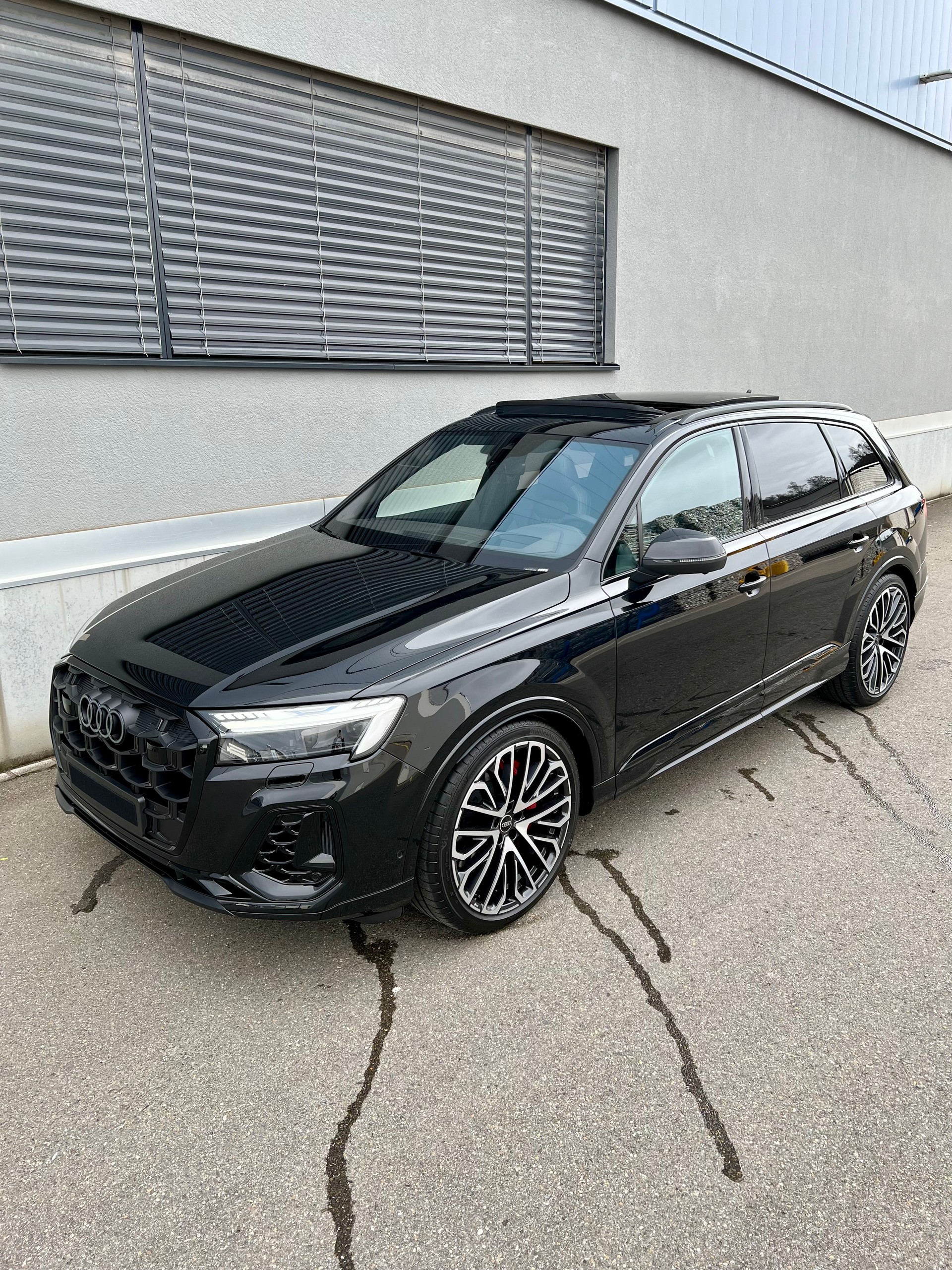 AUDI SQ7 TFSI quattro tiptronic-image-28