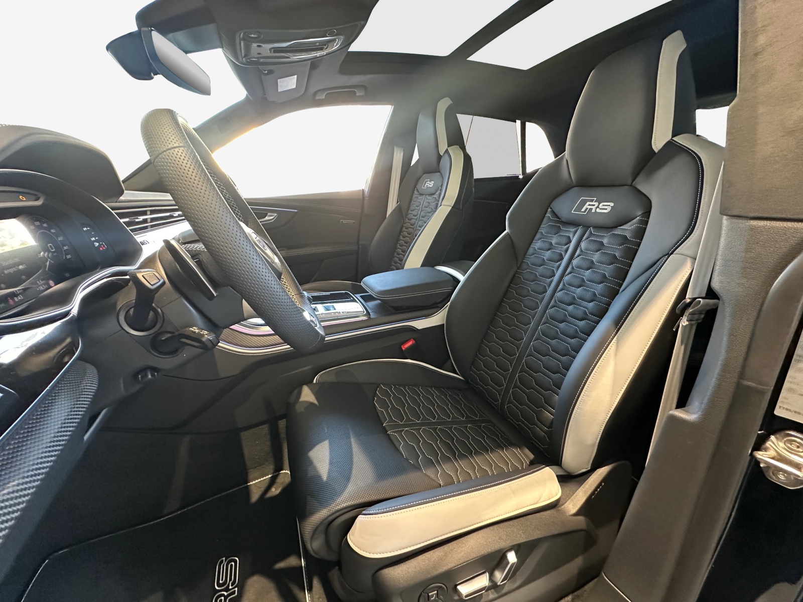 AUDI RSQ8 performance quattro-image-7