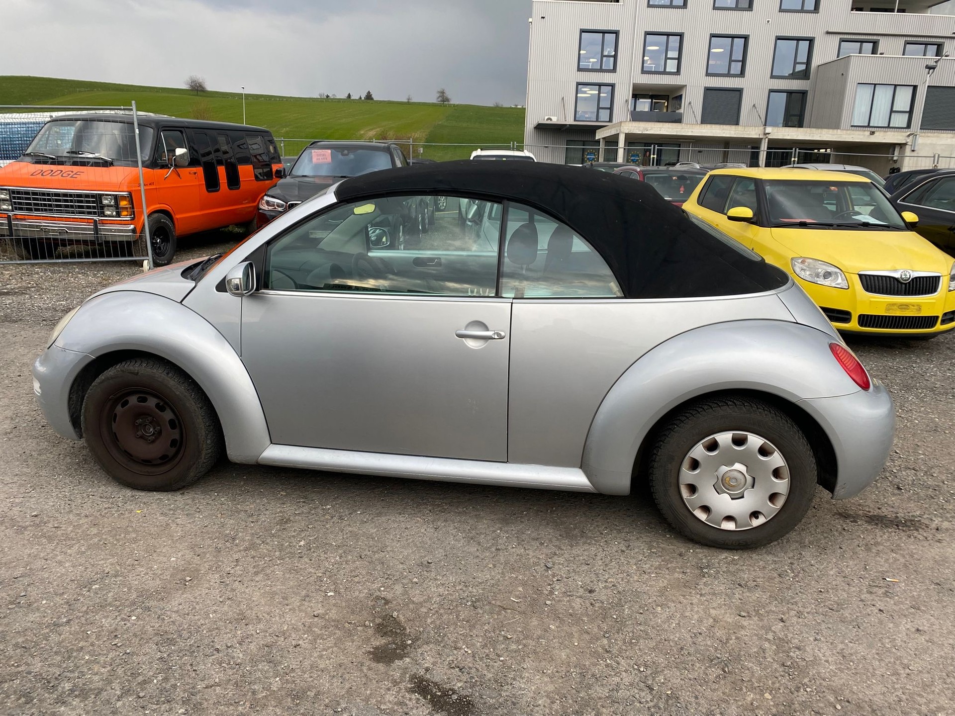 VW Beetle Cabrio 1.6-image-5