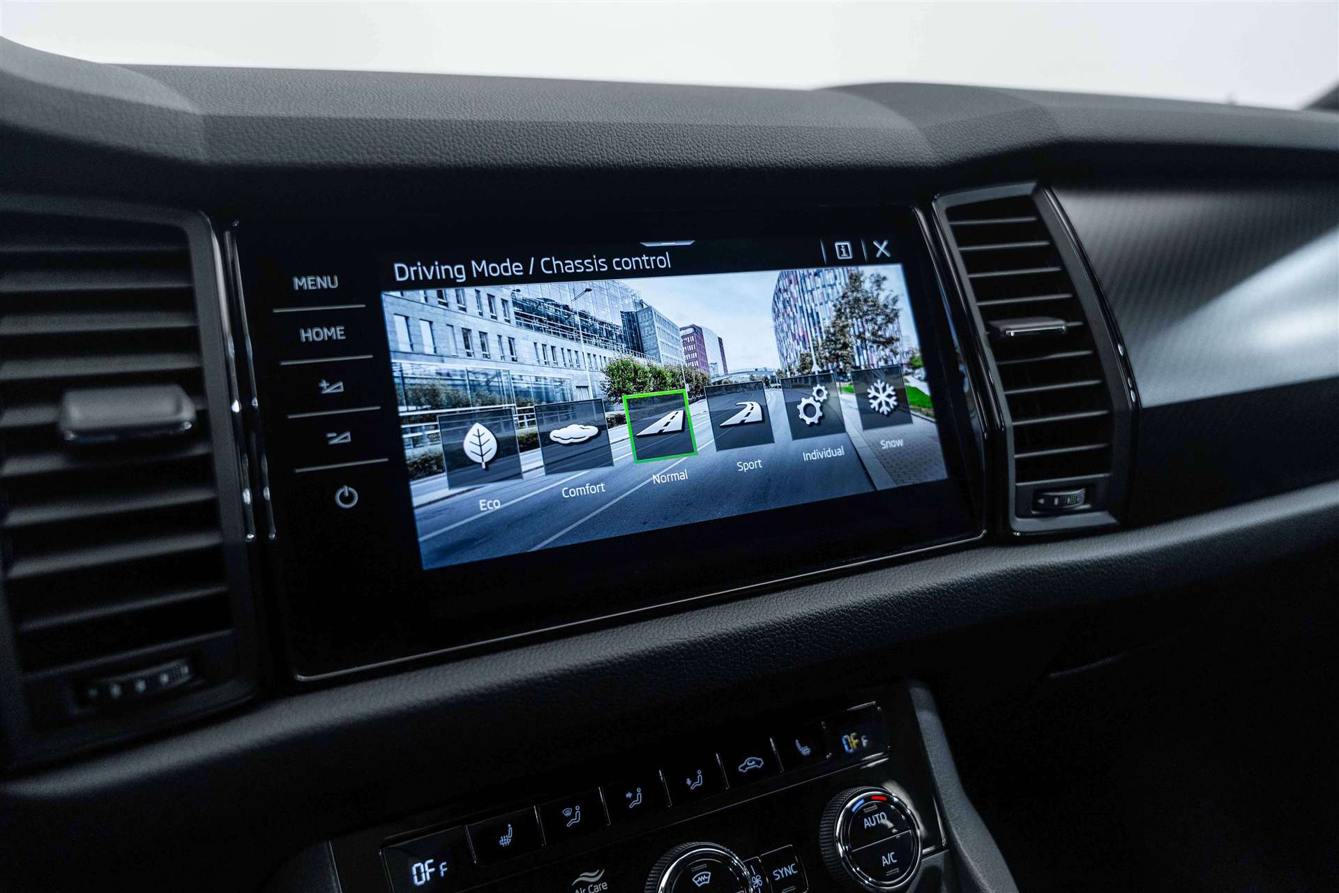 SKODA Kodiaq 2.0 Bi-TDI SCR RS 4x4 DSG 240PS-image-27