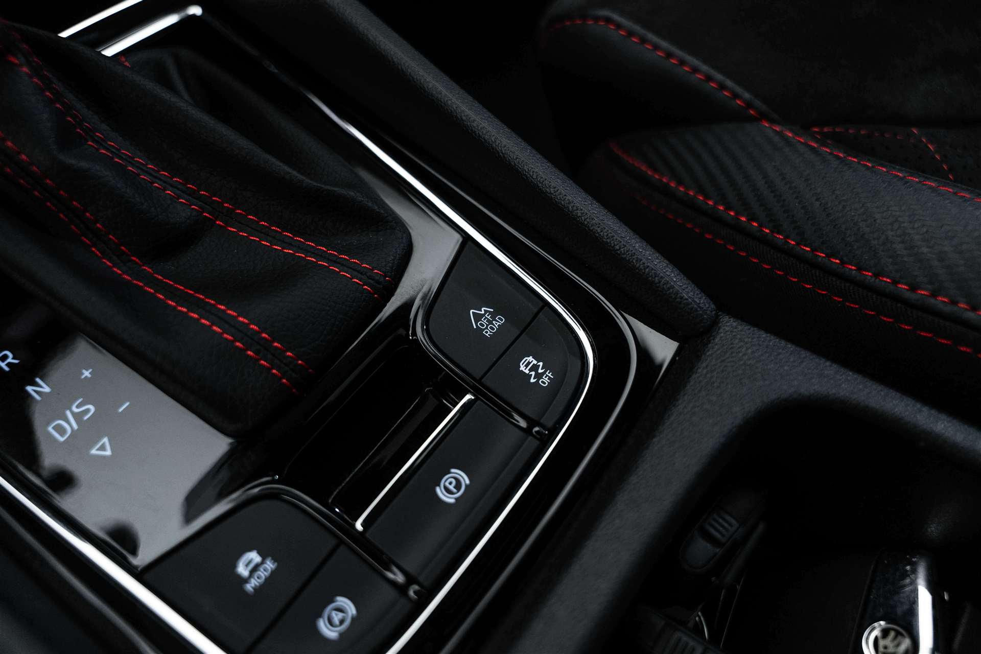 SKODA Kodiaq 2.0 Bi-TDI SCR RS 4x4 DSG 240PS-image-32