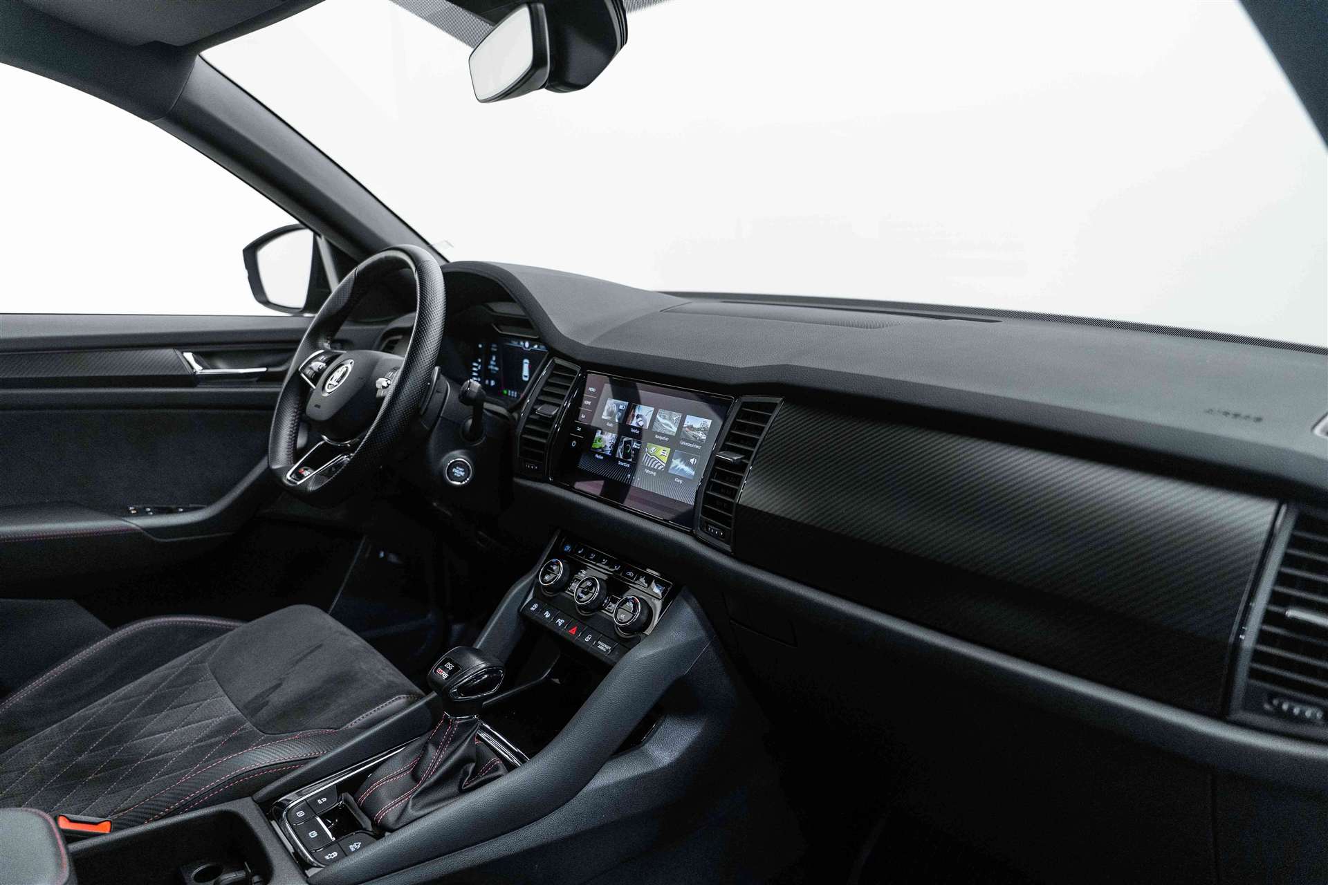 SKODA Kodiaq 2.0 Bi-TDI SCR RS 4x4 DSG 240PS-image-11
