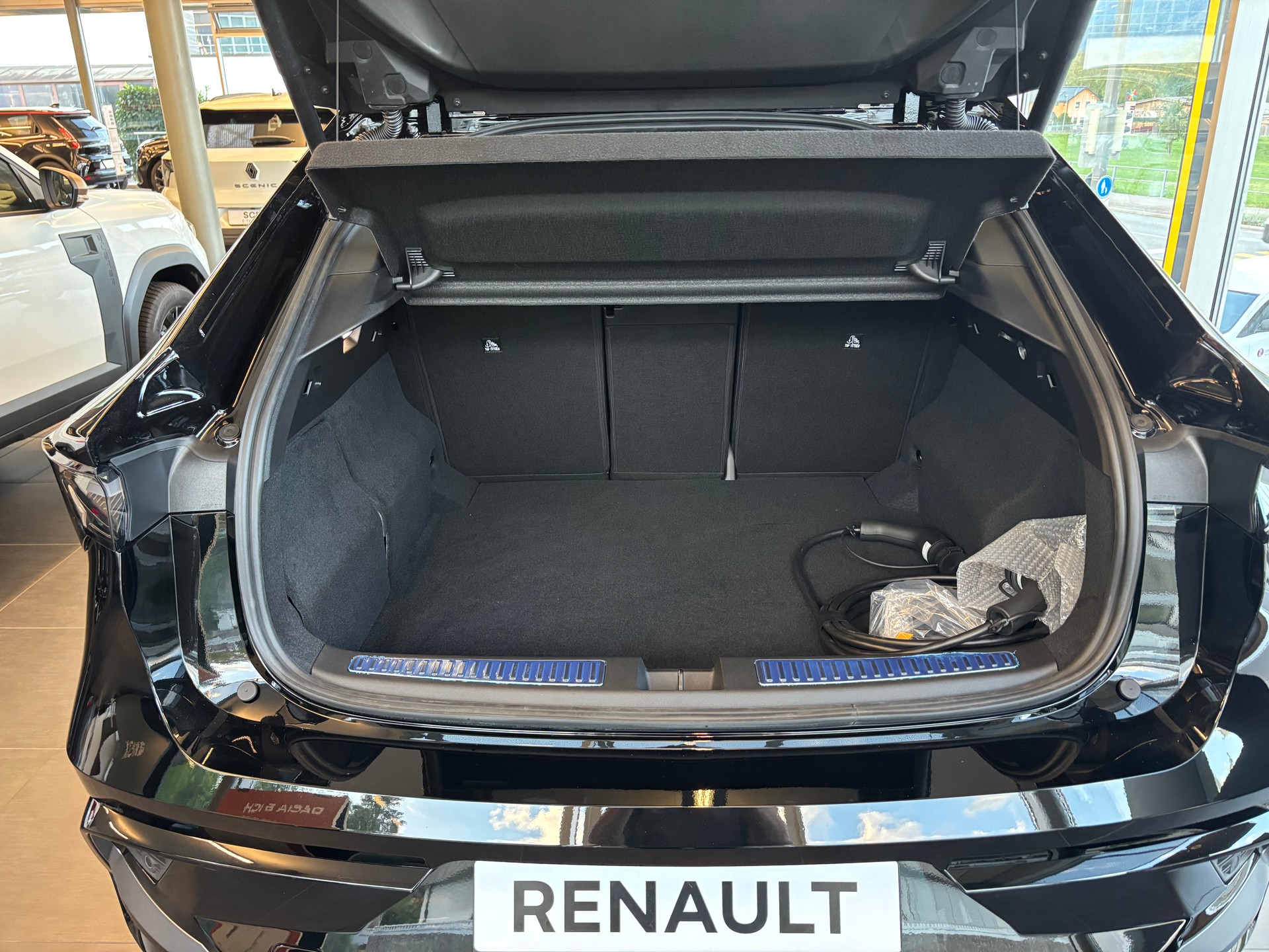 RENAULT Rafale 1.2 E-Tech Plug-in Hybrid 300 4x4 Atelier Alpine-image-8