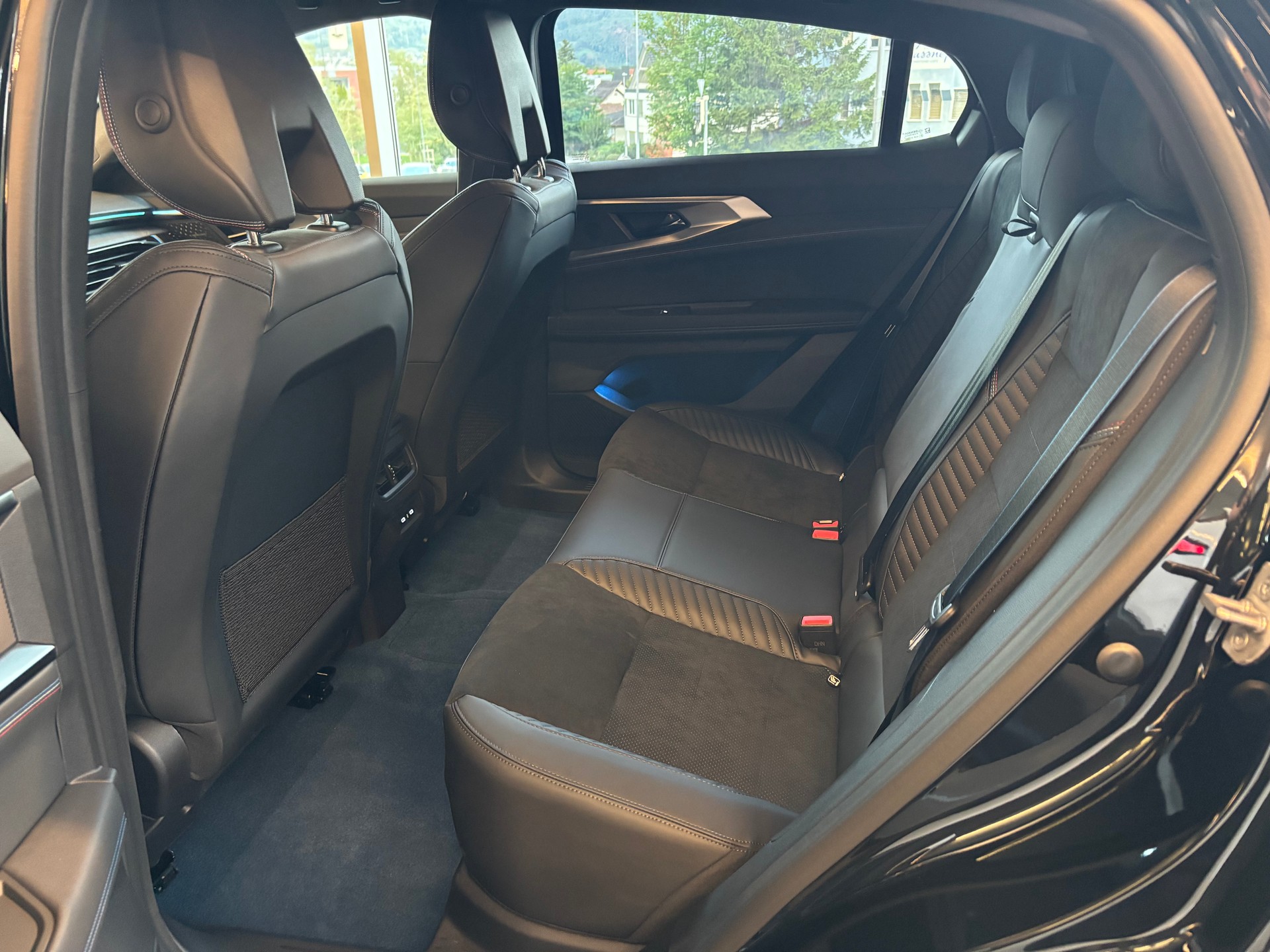 RENAULT Rafale 1.2 E-Tech Plug-in Hybrid 300 4x4 Atelier Alpine-image-7