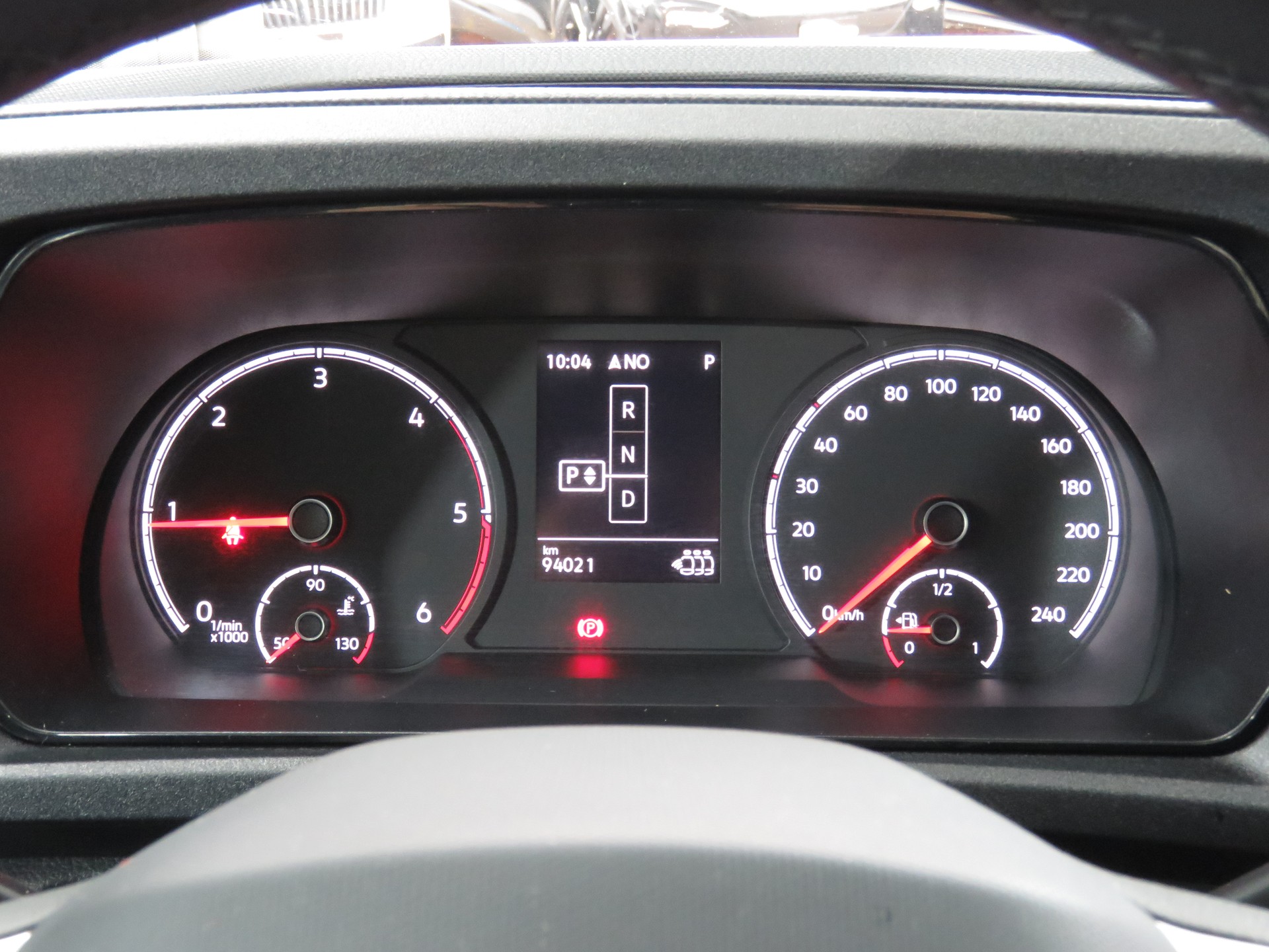 VW Caddy 2.0 TDI Liberty DSG-image-14