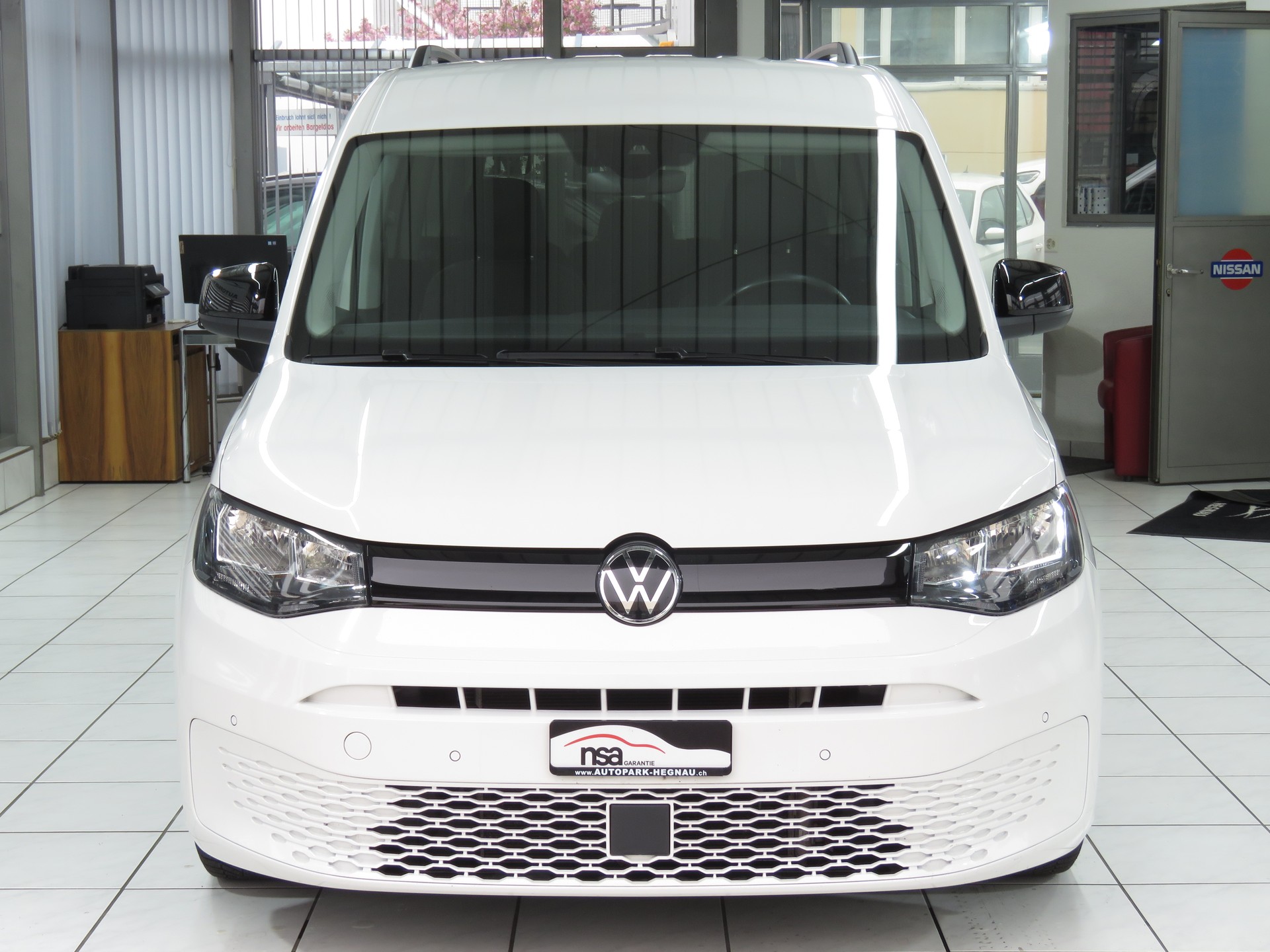 VW Caddy 2.0 TDI Liberty DSG-image-1