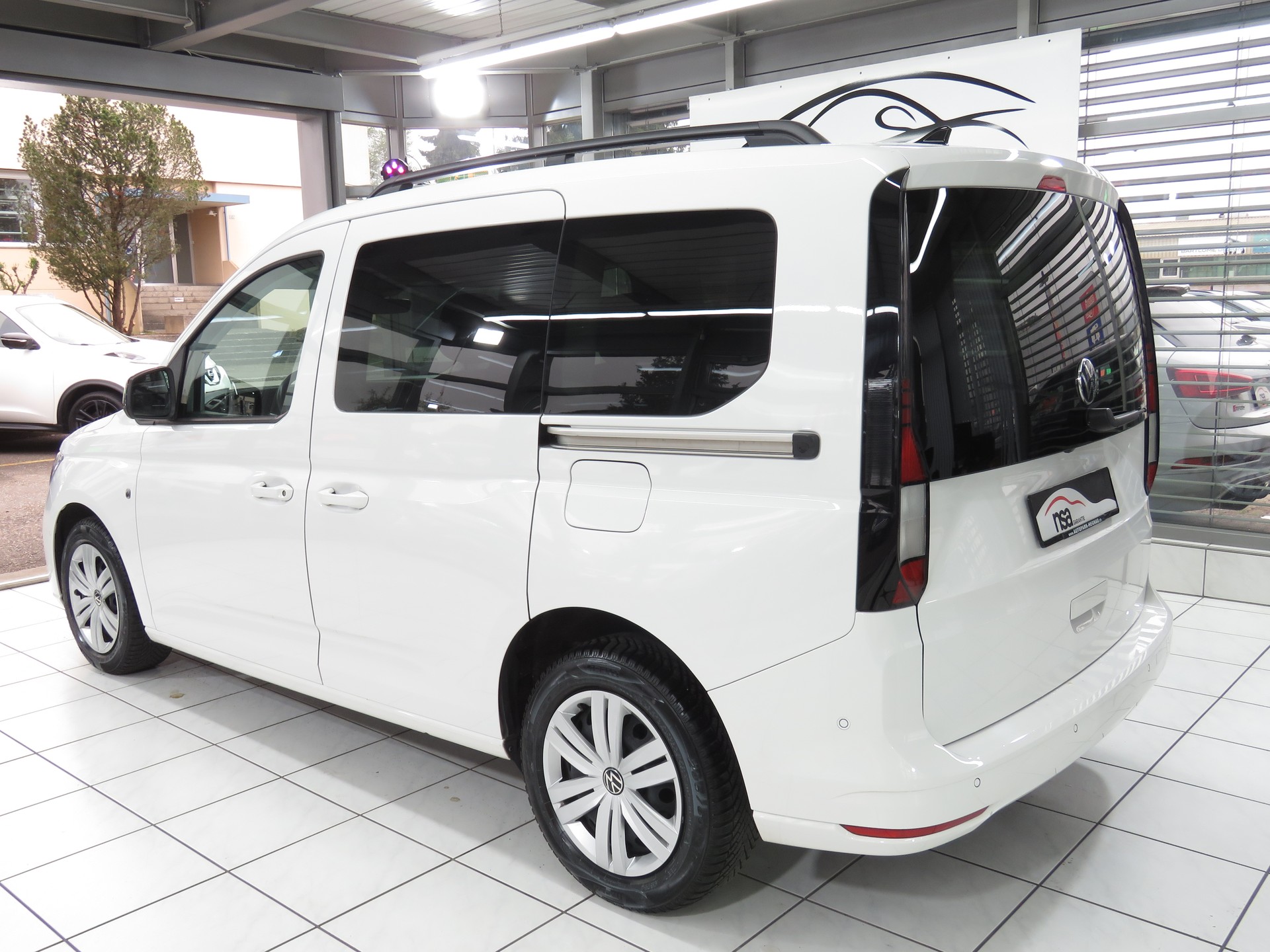 VW Caddy 2.0 TDI Liberty DSG-image-5