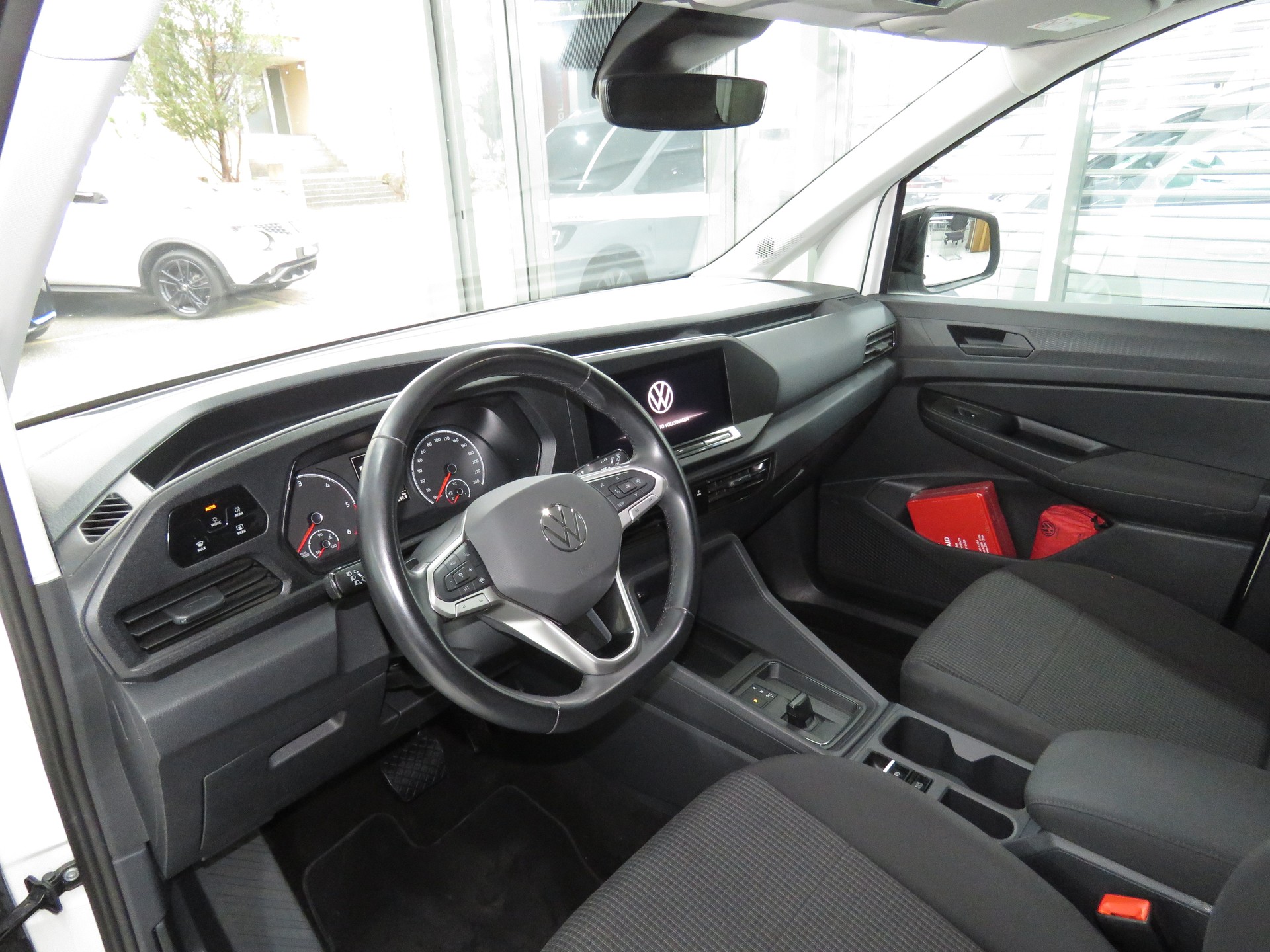 VW Caddy 2.0 TDI Liberty DSG-image-6