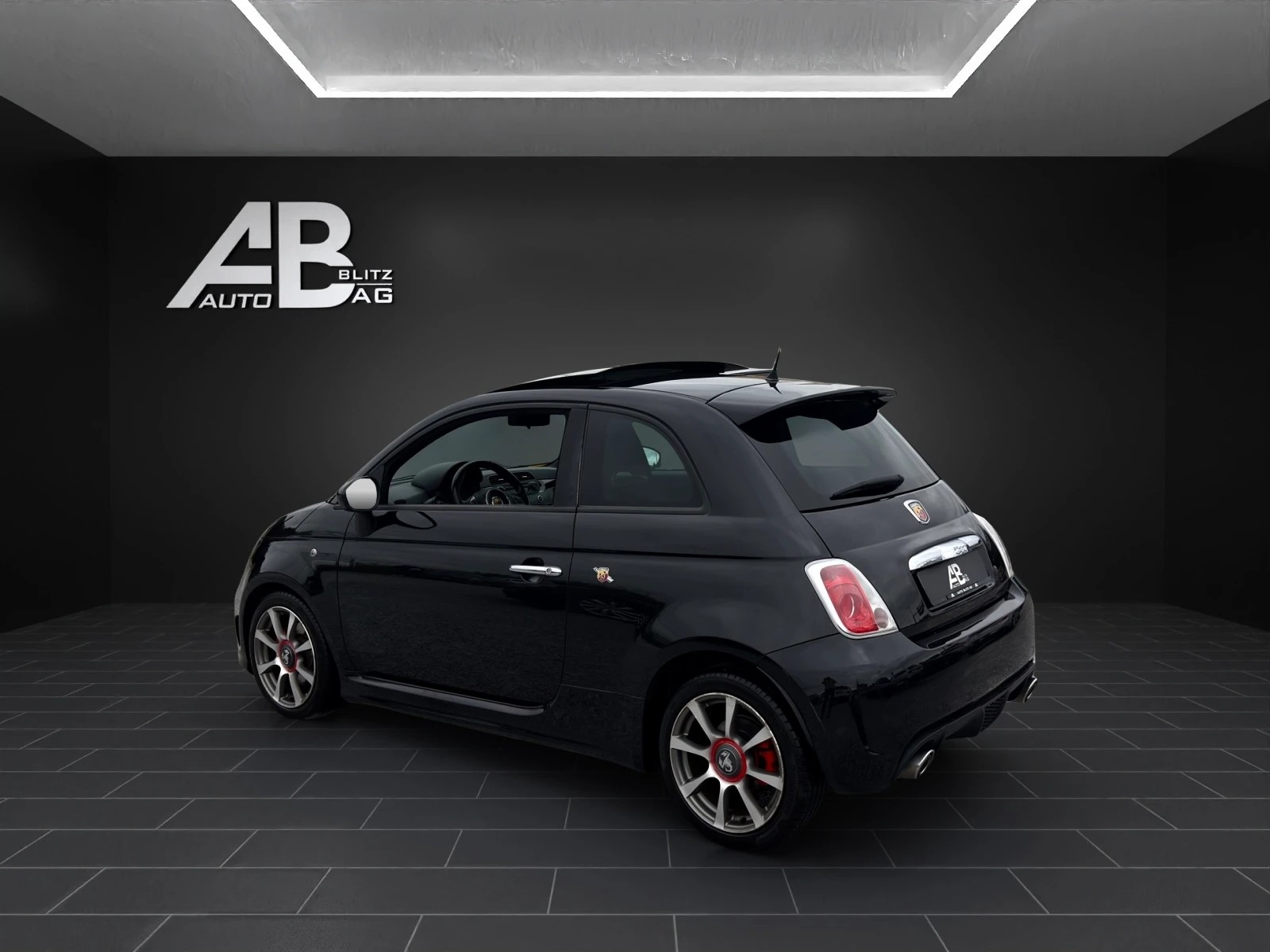 FIAT 500 1.4 16V Turbo Abarth-image-2