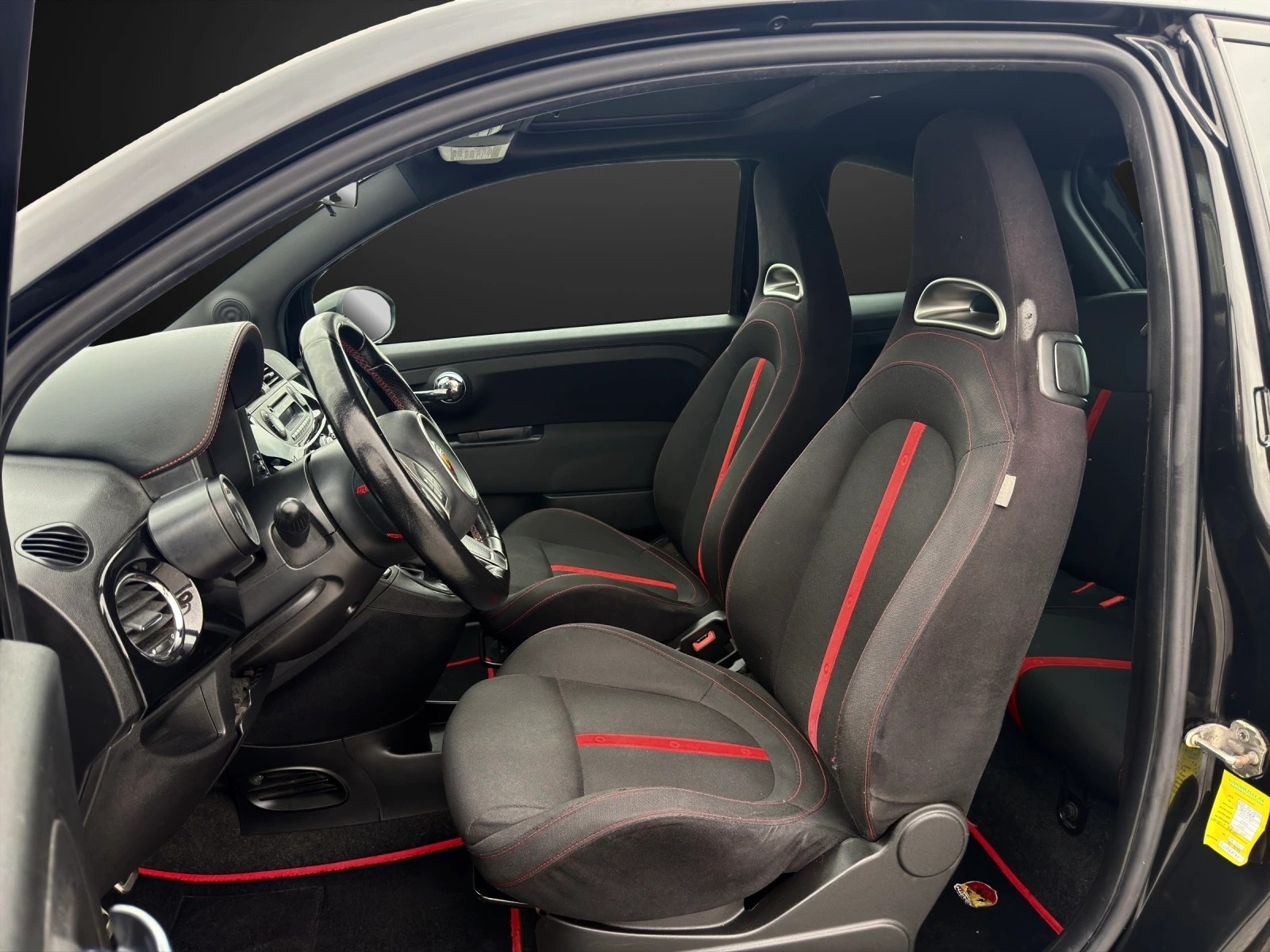 FIAT 500 1.4 16V Turbo Abarth-image-6