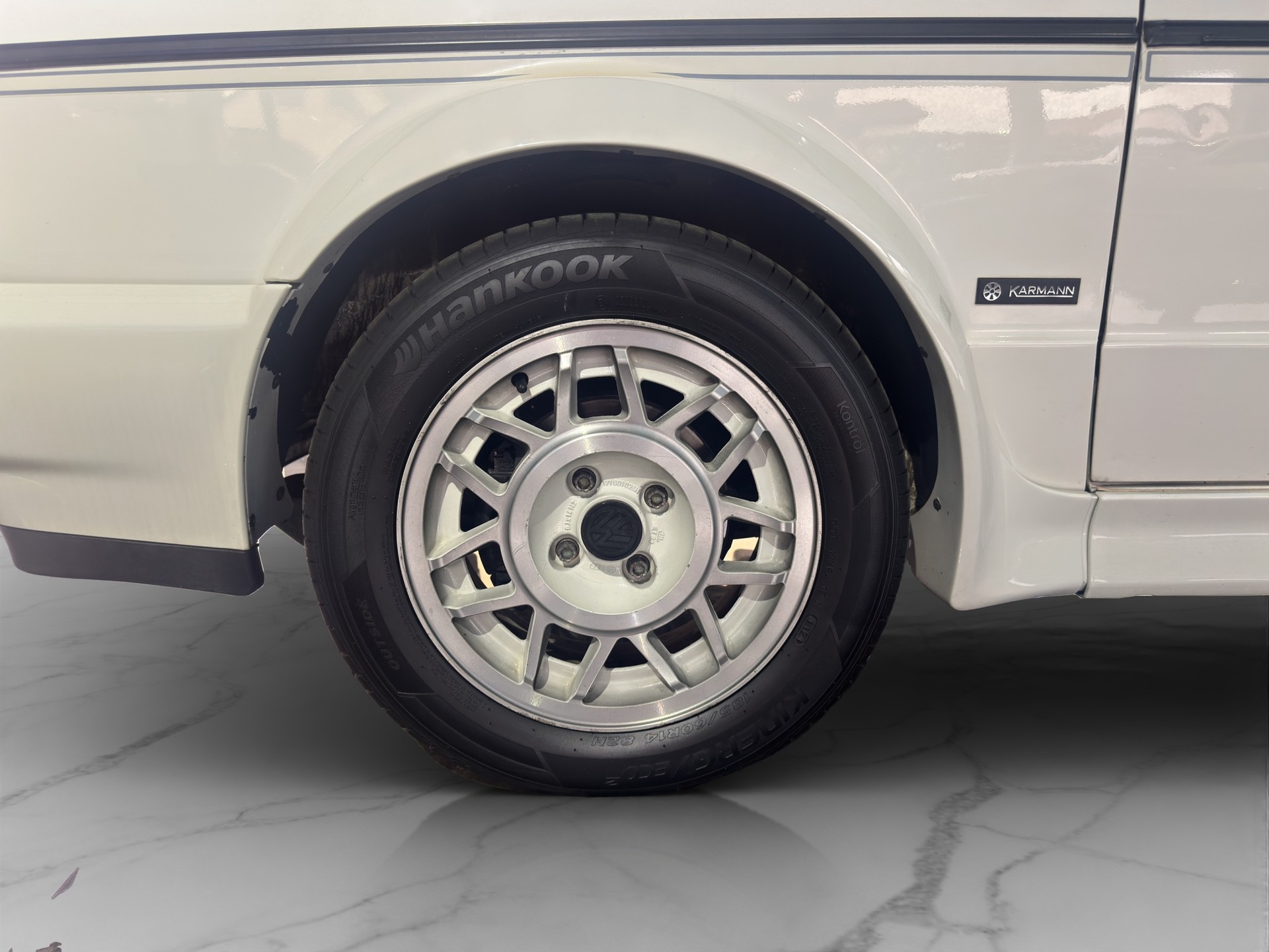 VW Golf Cabrio Special White Edition-image-24