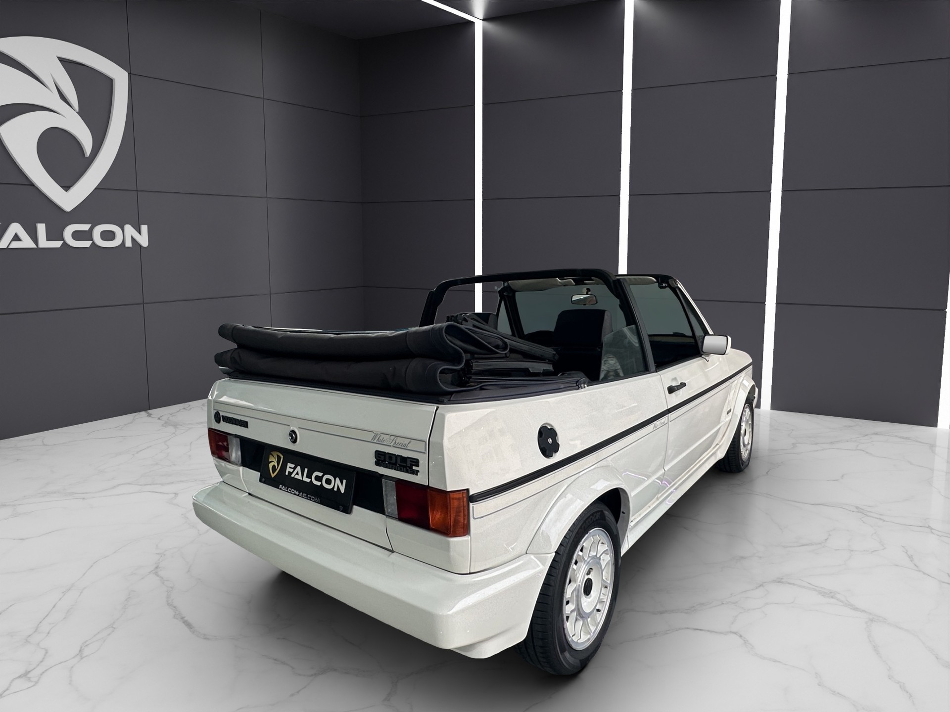 VW Golf Cabrio Special White Edition-image-4