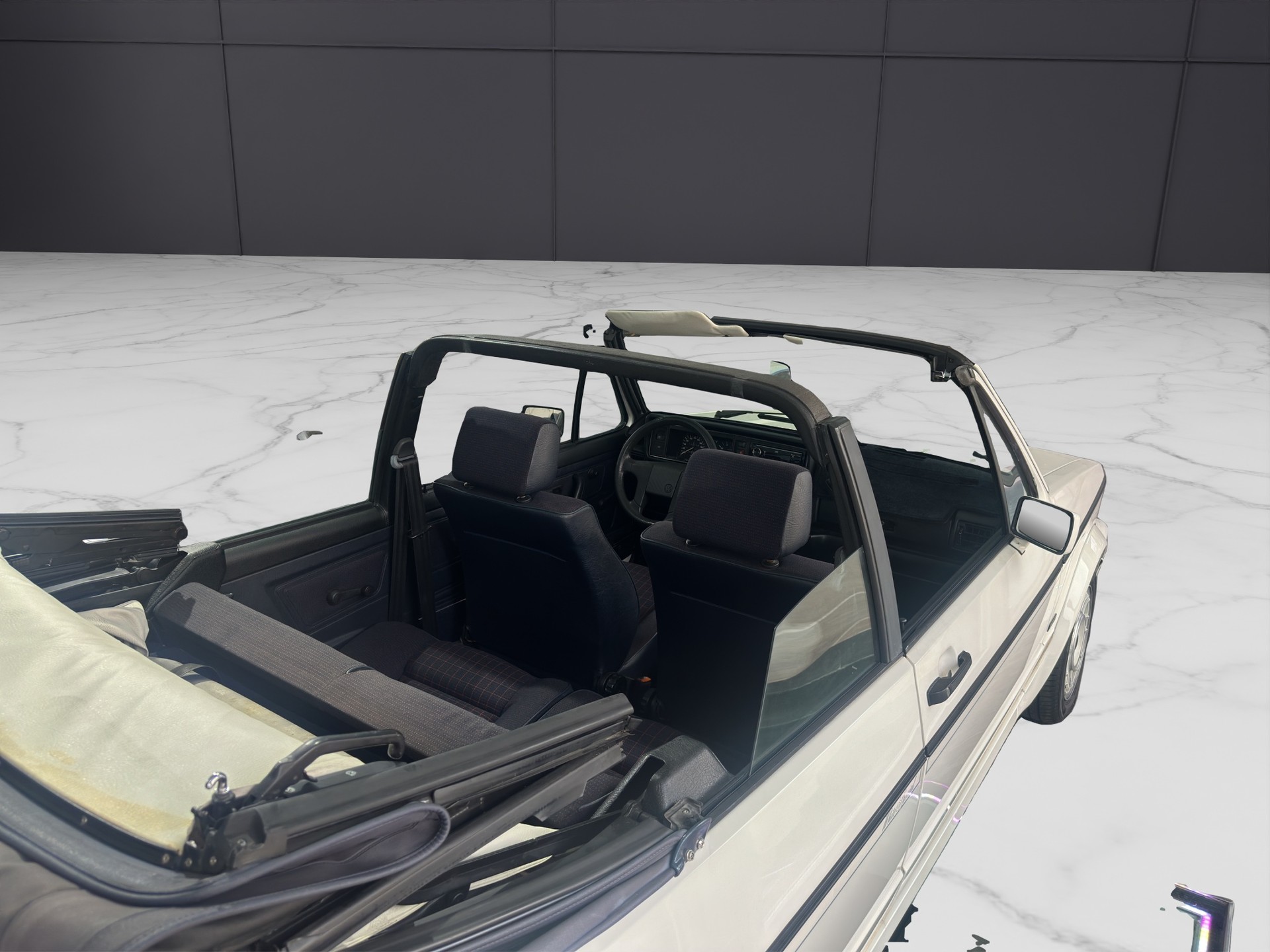 VW Golf Cabrio Special White Edition-image-14