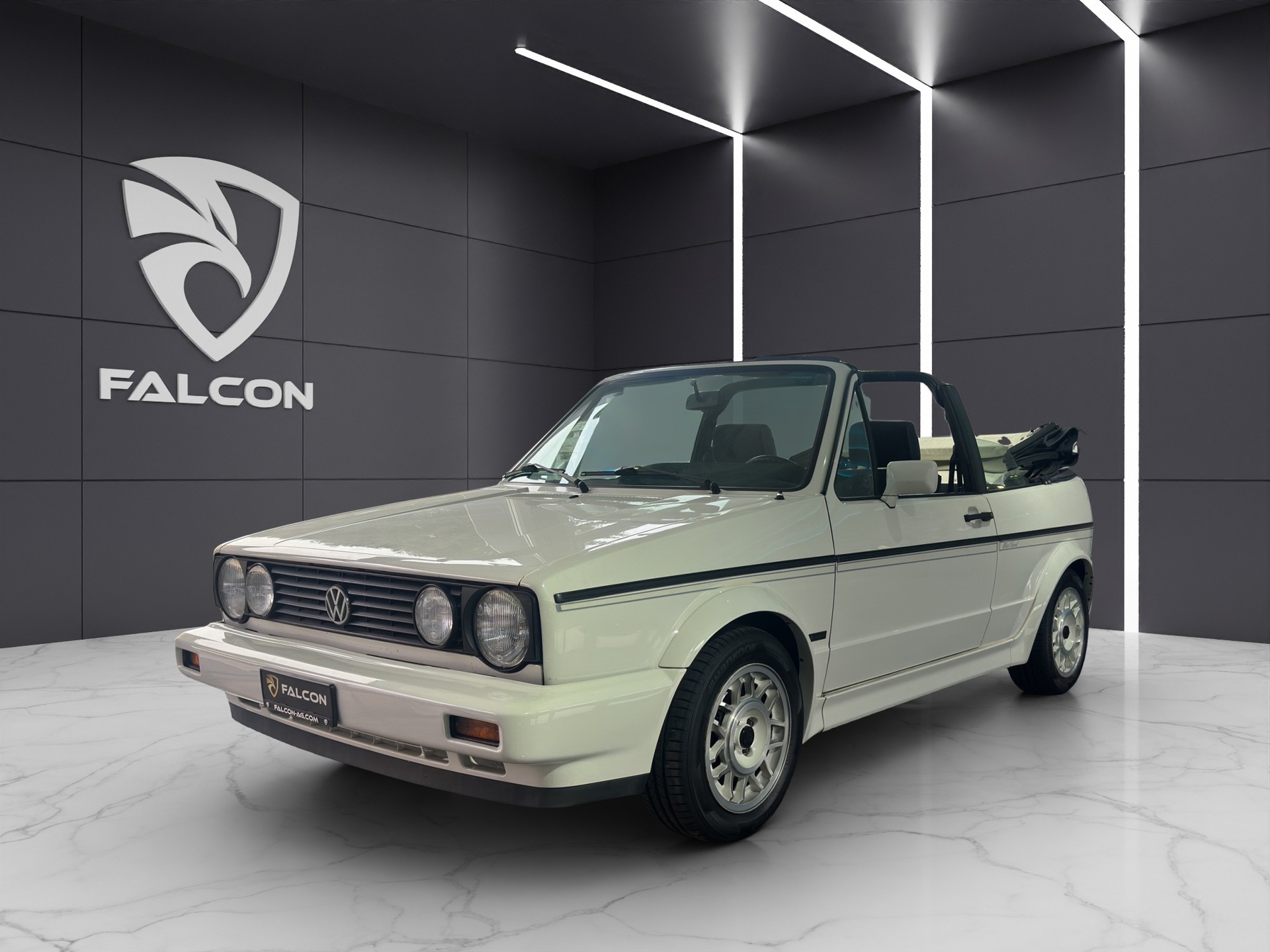 VW Golf Cabrio Special White Edition-image-0