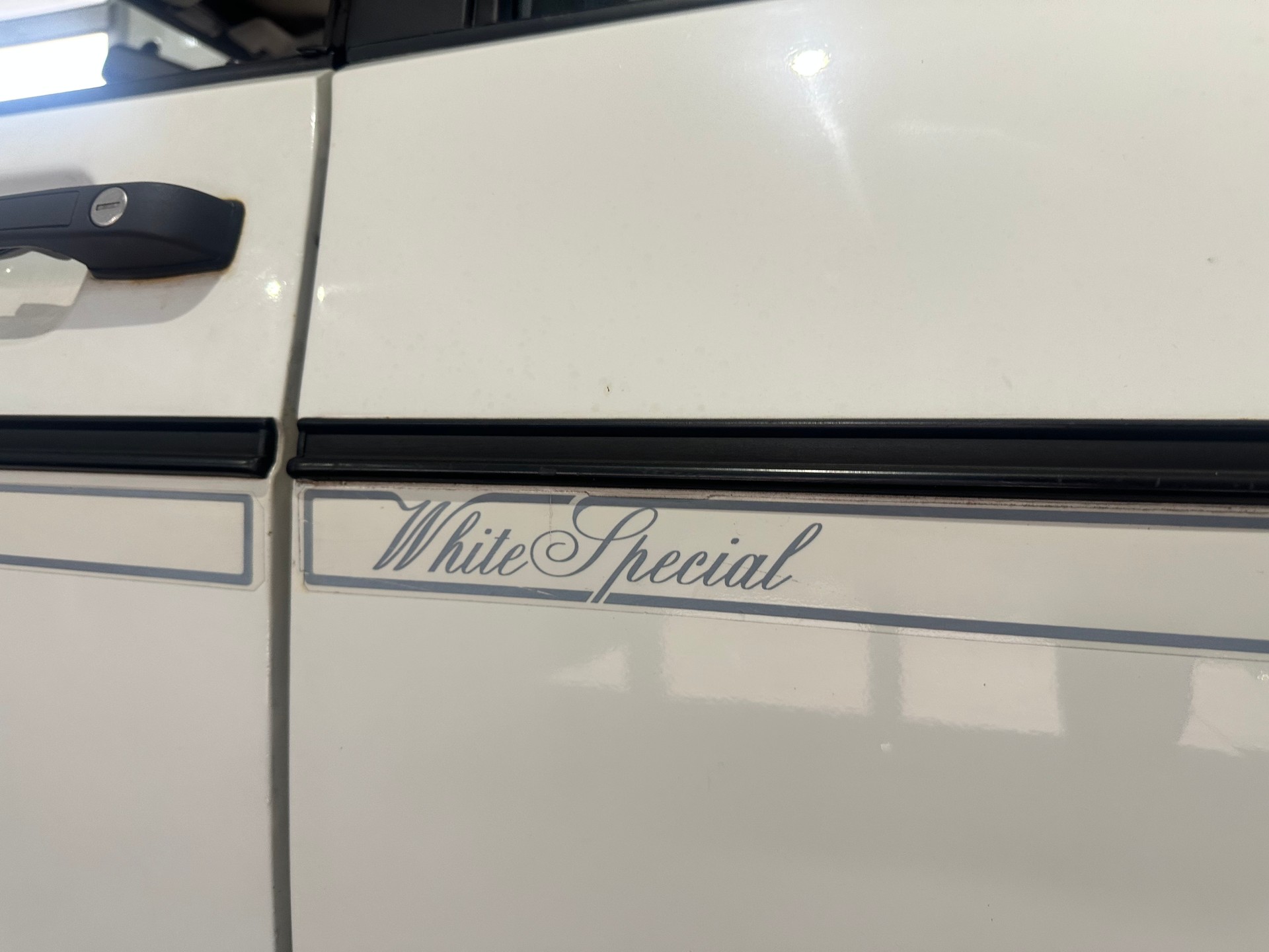 VW Golf Cabrio Special White Edition-image-60