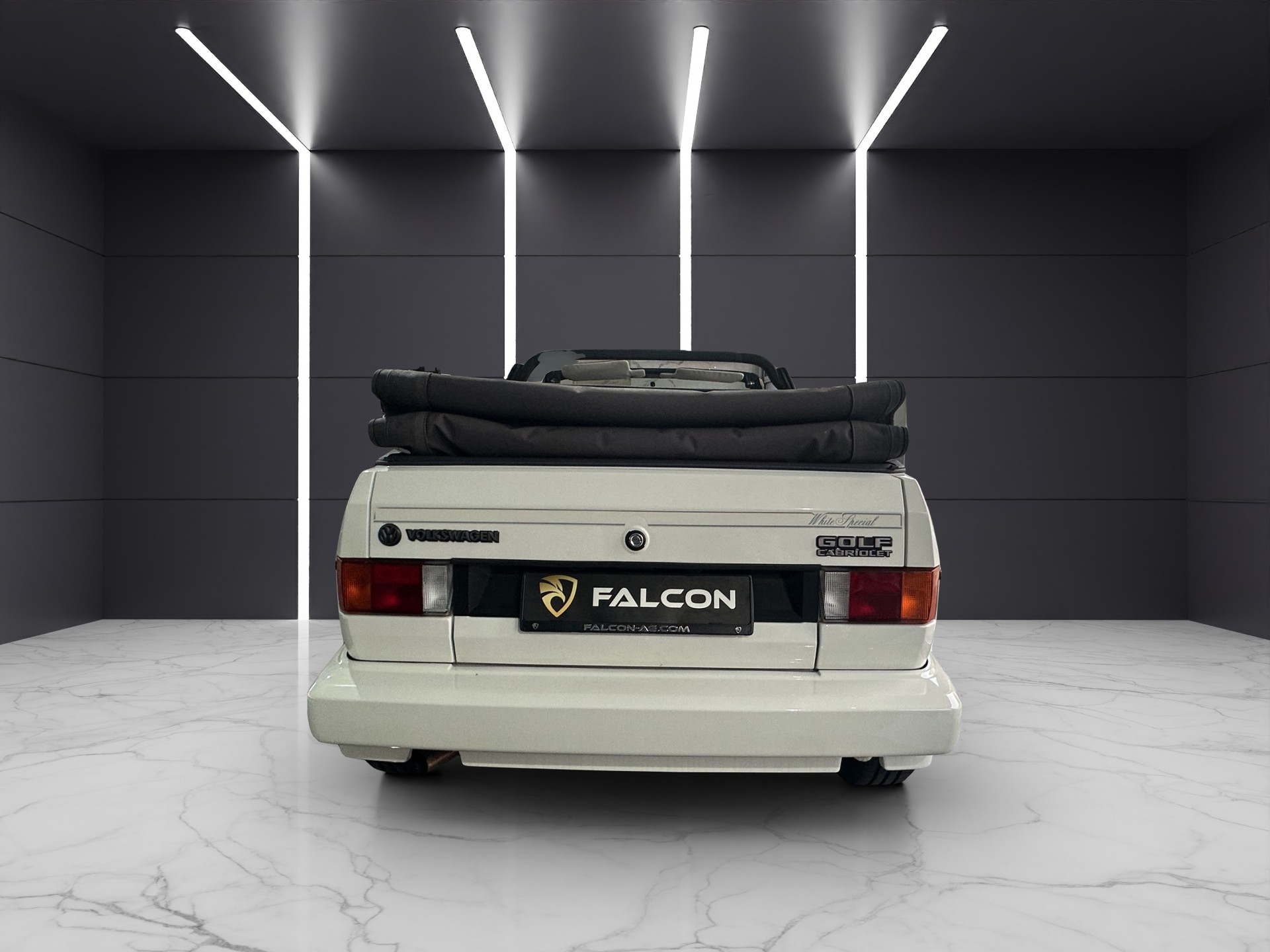 VW Golf Cabrio Special White Edition-image-3