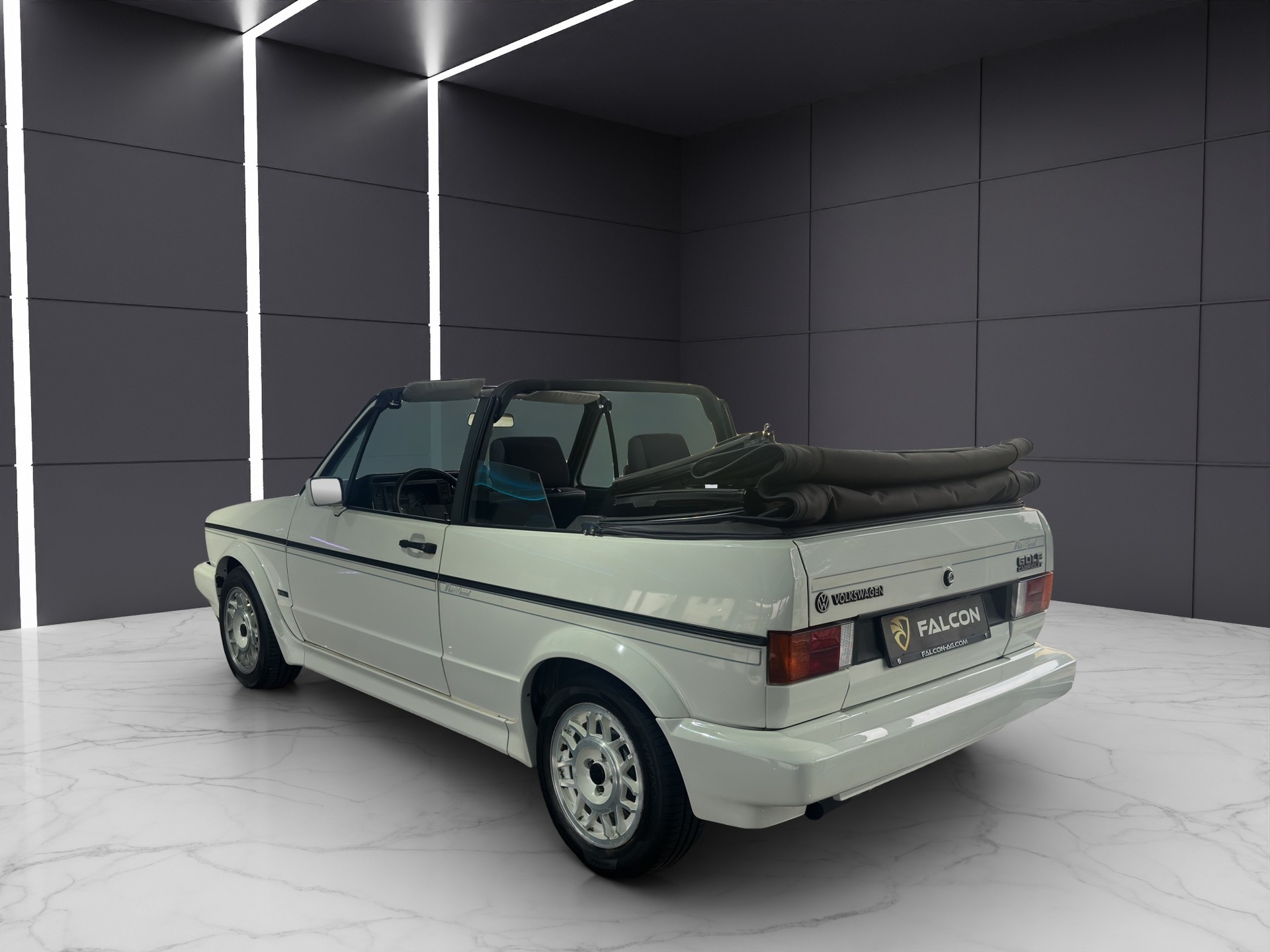 VW Golf Cabrio Special White Edition-image-2