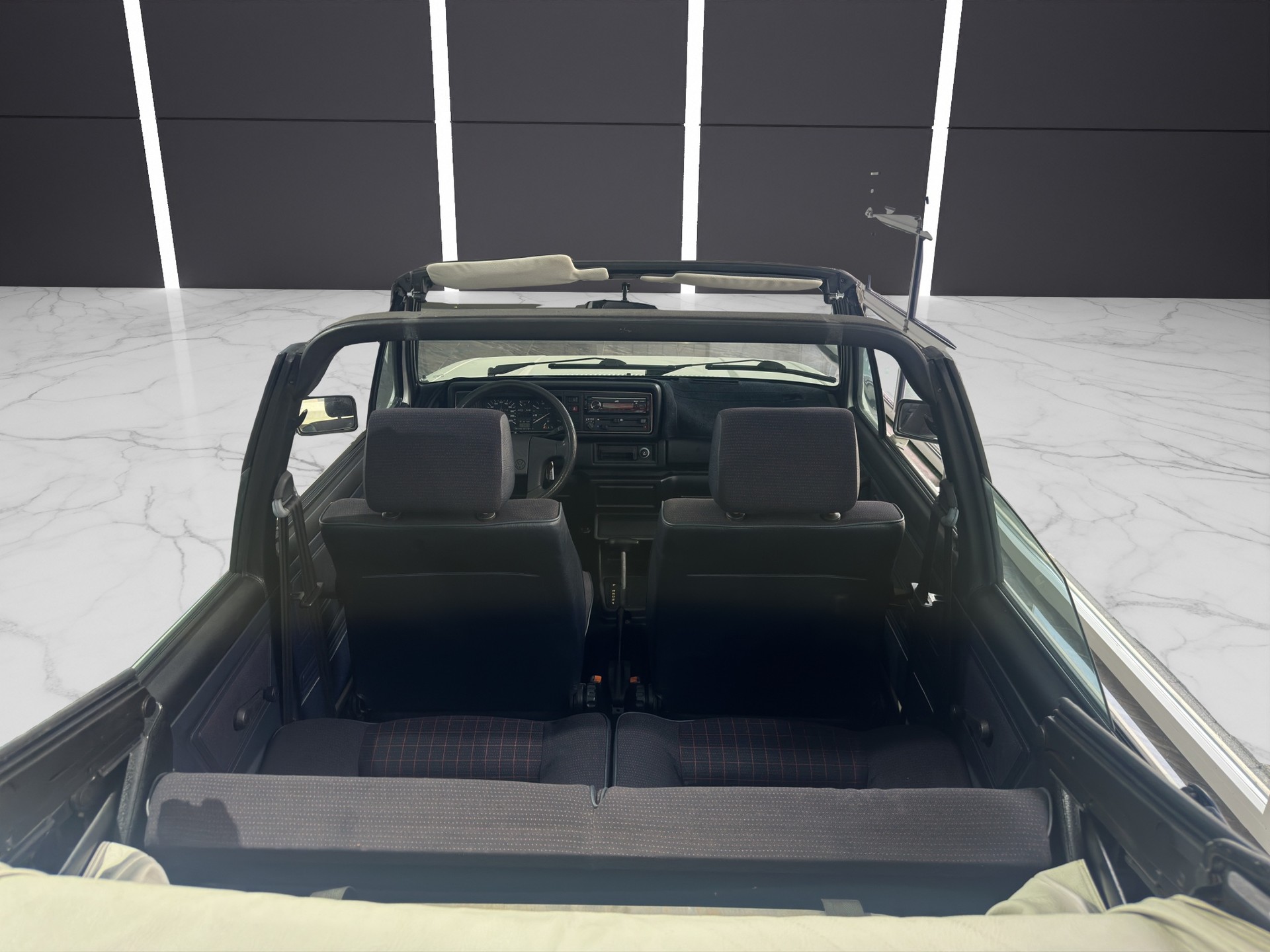 VW Golf Cabrio Special White Edition-image-15