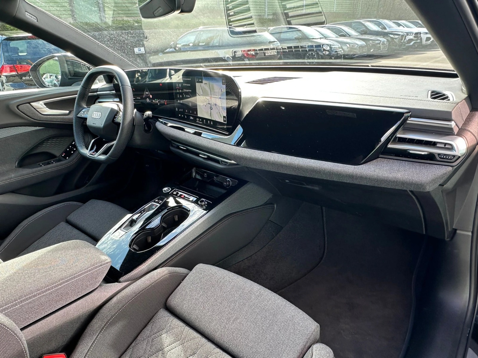 AUDI A5 Avant 2.0 TFSI S-Tronic S-Line ** NEUSTES MODELL**-image-11