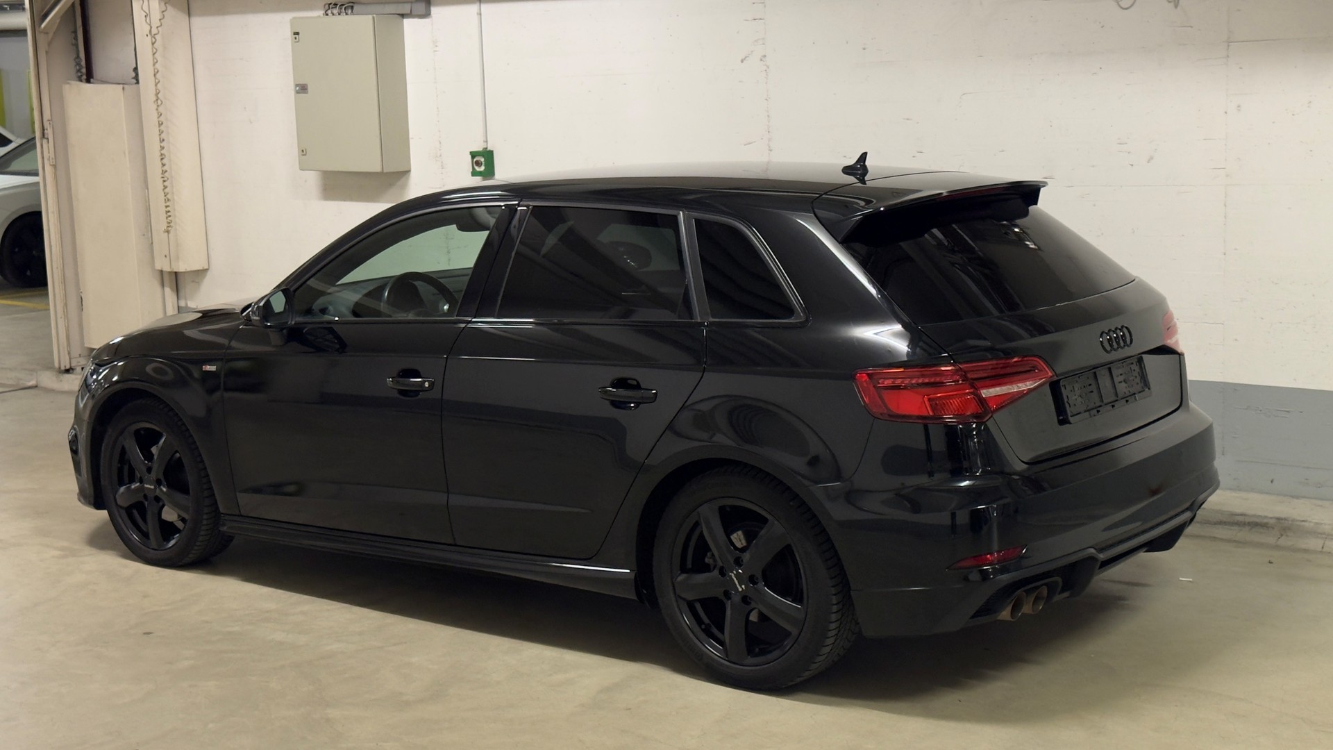 AUDI 1.5 35 TFSI Sport S-Tronic-image-1