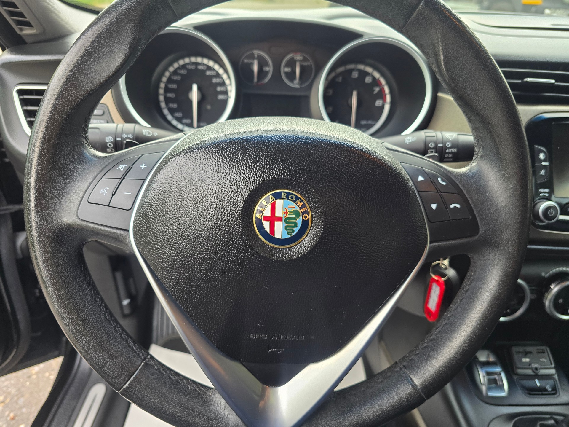 ALFA ROMEO Giulietta 1.4 MultiAir Super TCT-image-15
