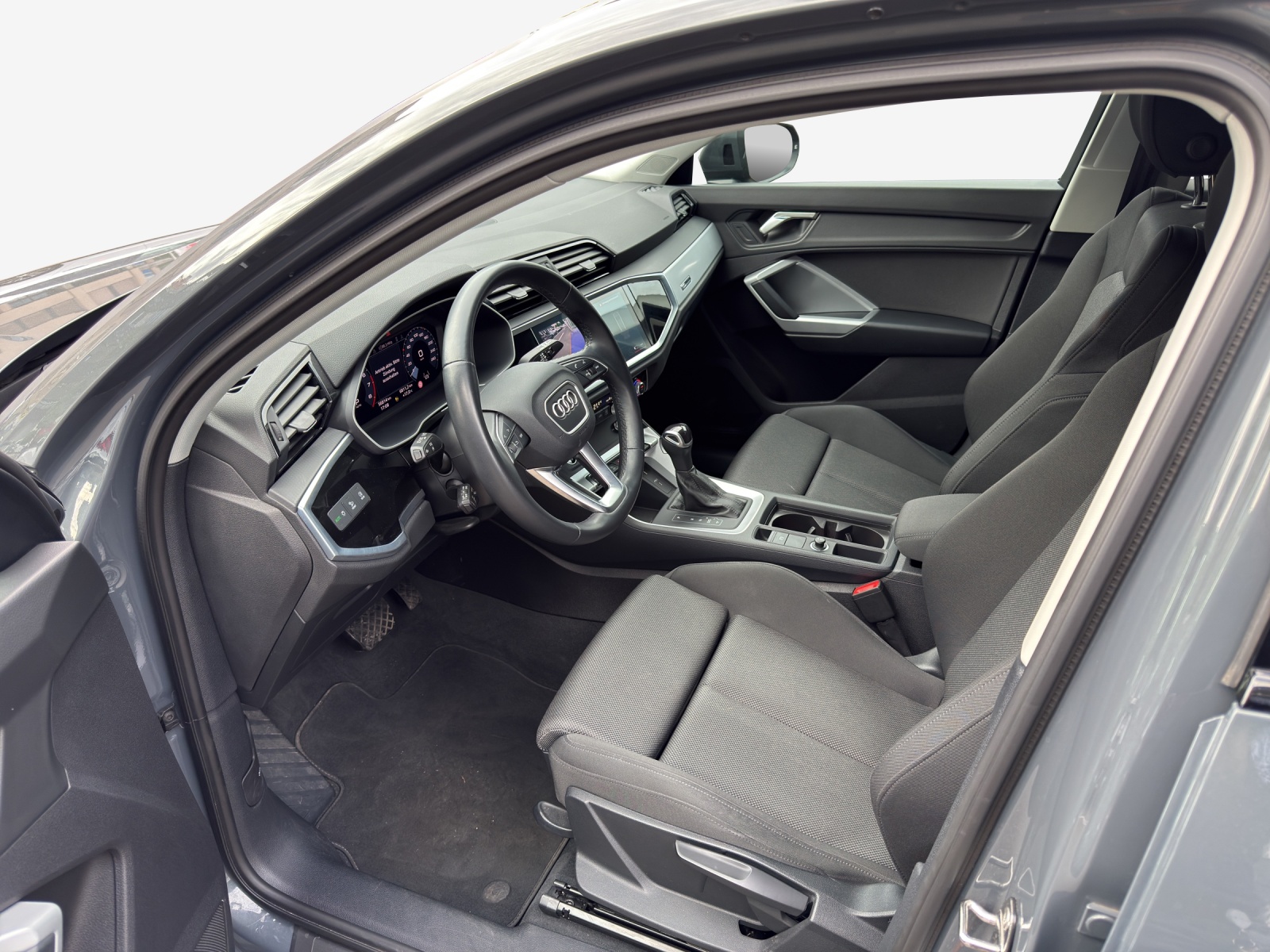 AUDI Q3 Sportback 35 TFSI Attraction S-tronic-image-7