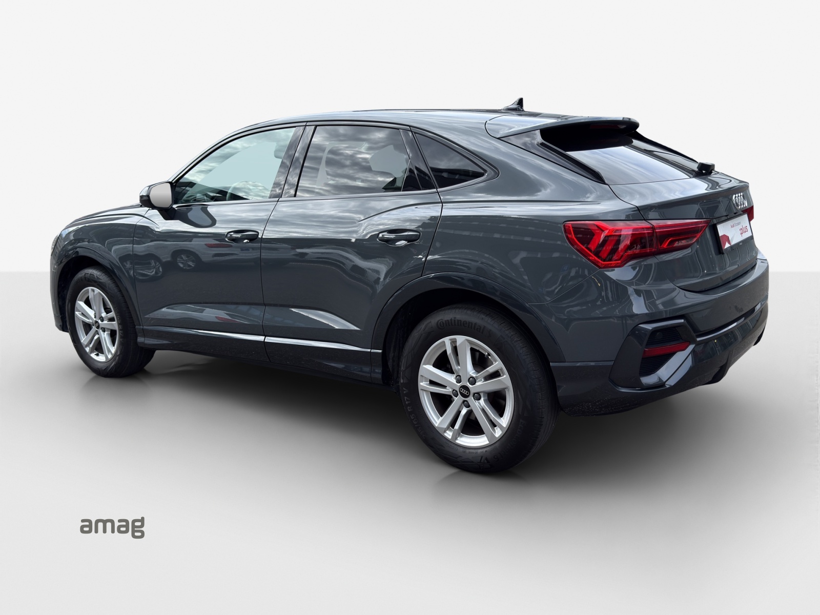 AUDI Q3 Sportback 35 TFSI Attraction S-tronic-image-2