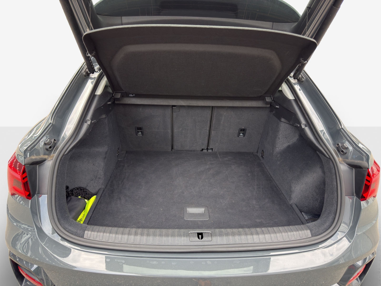 AUDI Q3 Sportback 35 TFSI Attraction S-tronic-image-12