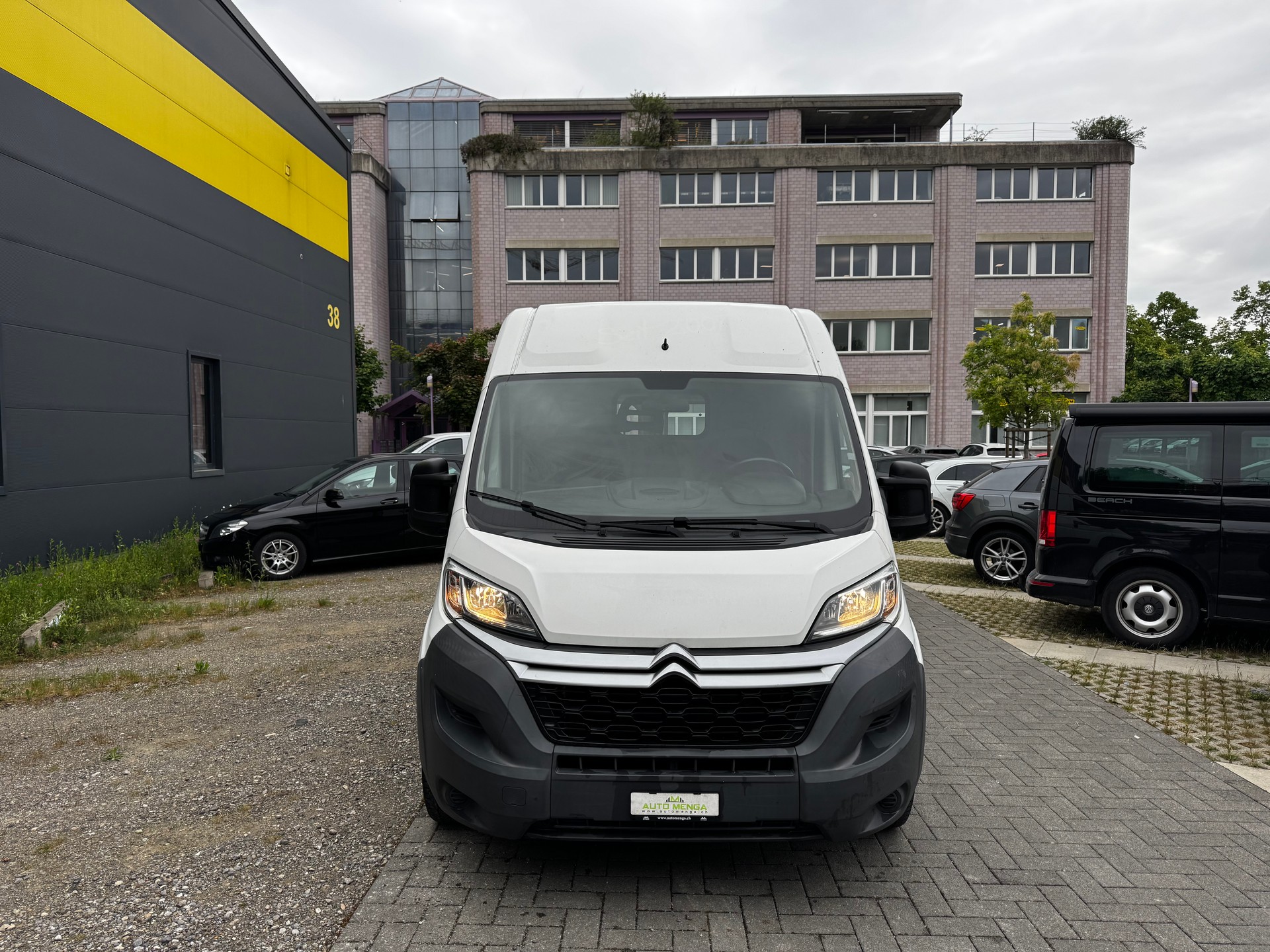 CITROEN Jumper 35 2.0 BlueHDi 130 Confort L2H2-image-1