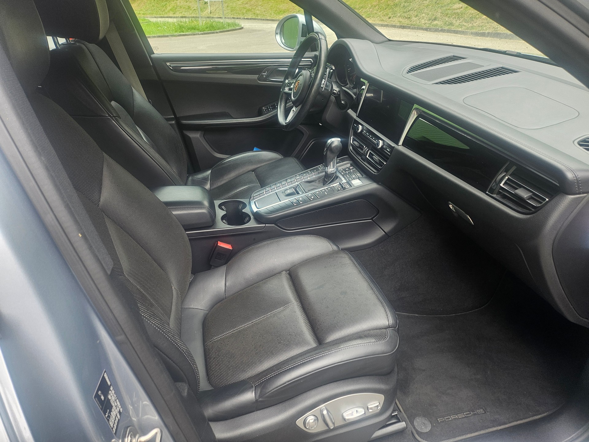 PORSCHE Macan S PDK-image-3