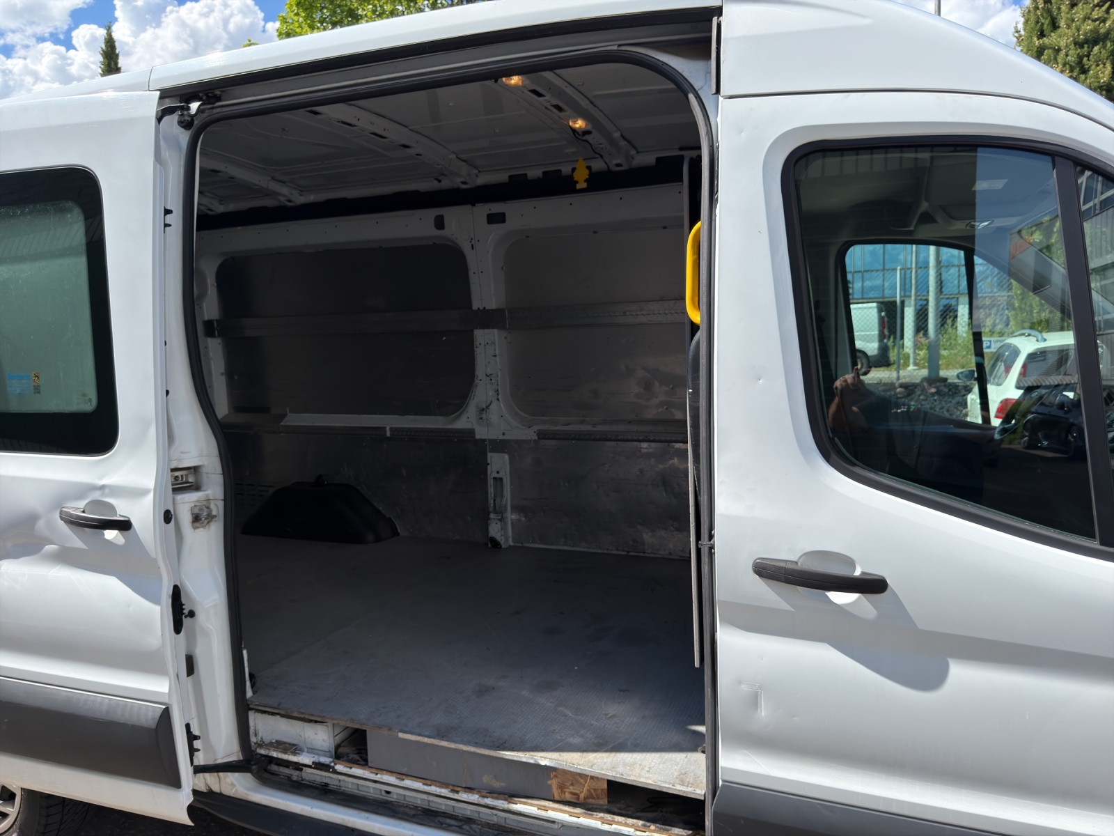FORD Transit Van 350 L3H2 Trend 4WD-image-17