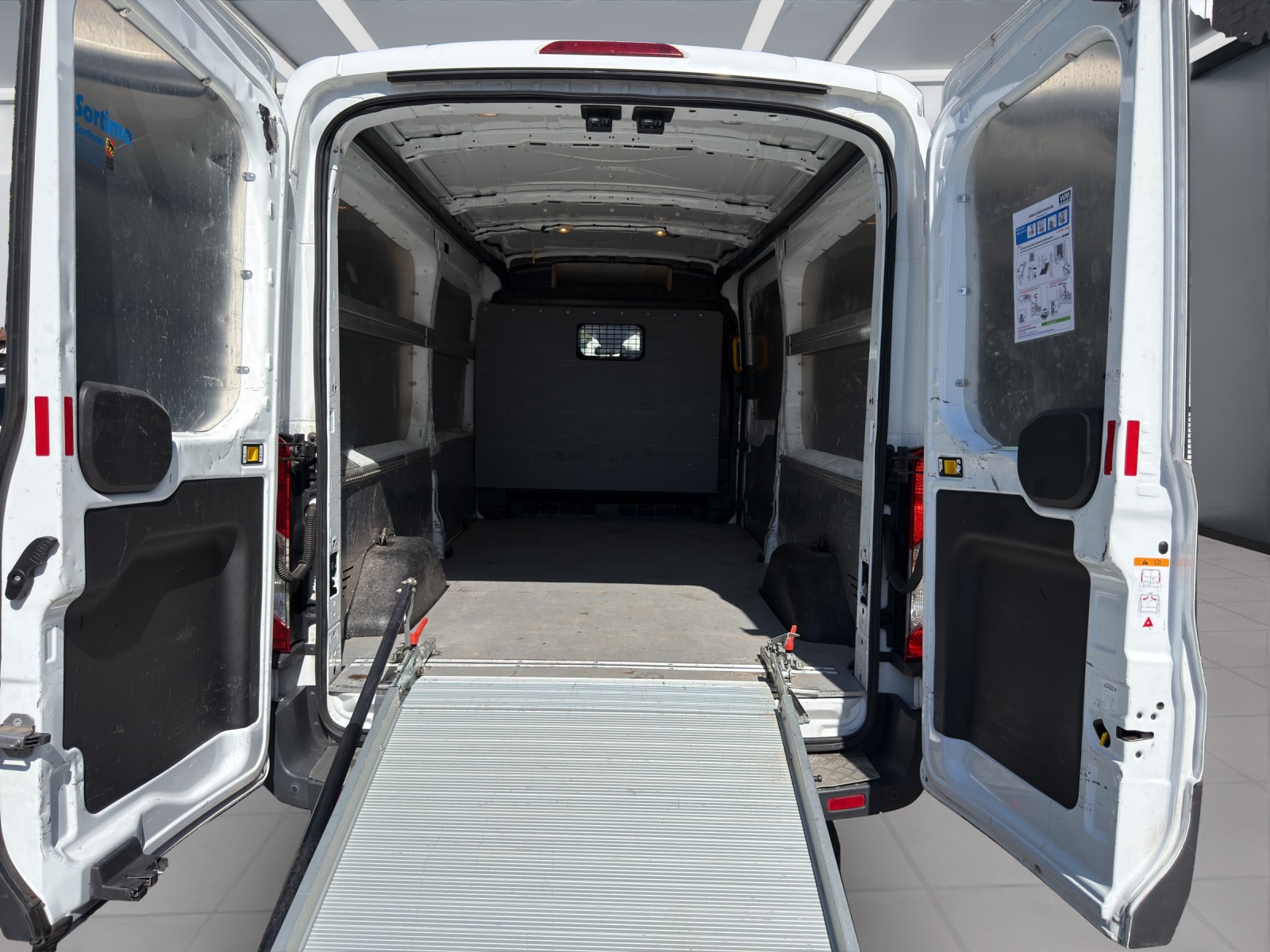 FORD Transit Van 350 L3H2 Trend 4WD-image-19