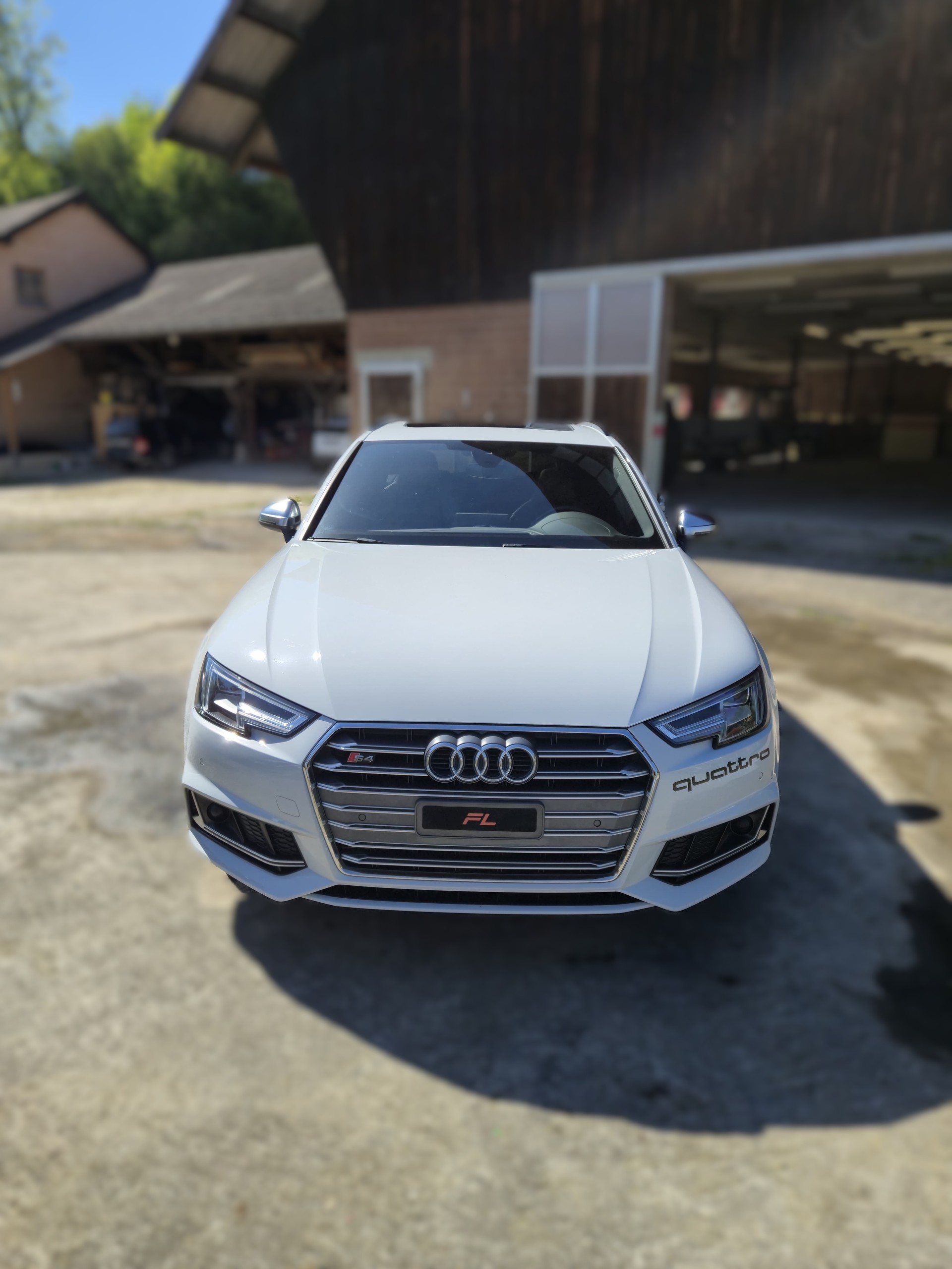 AUDI 3.0 V6 TFSI quattro S-Tronic-image-4