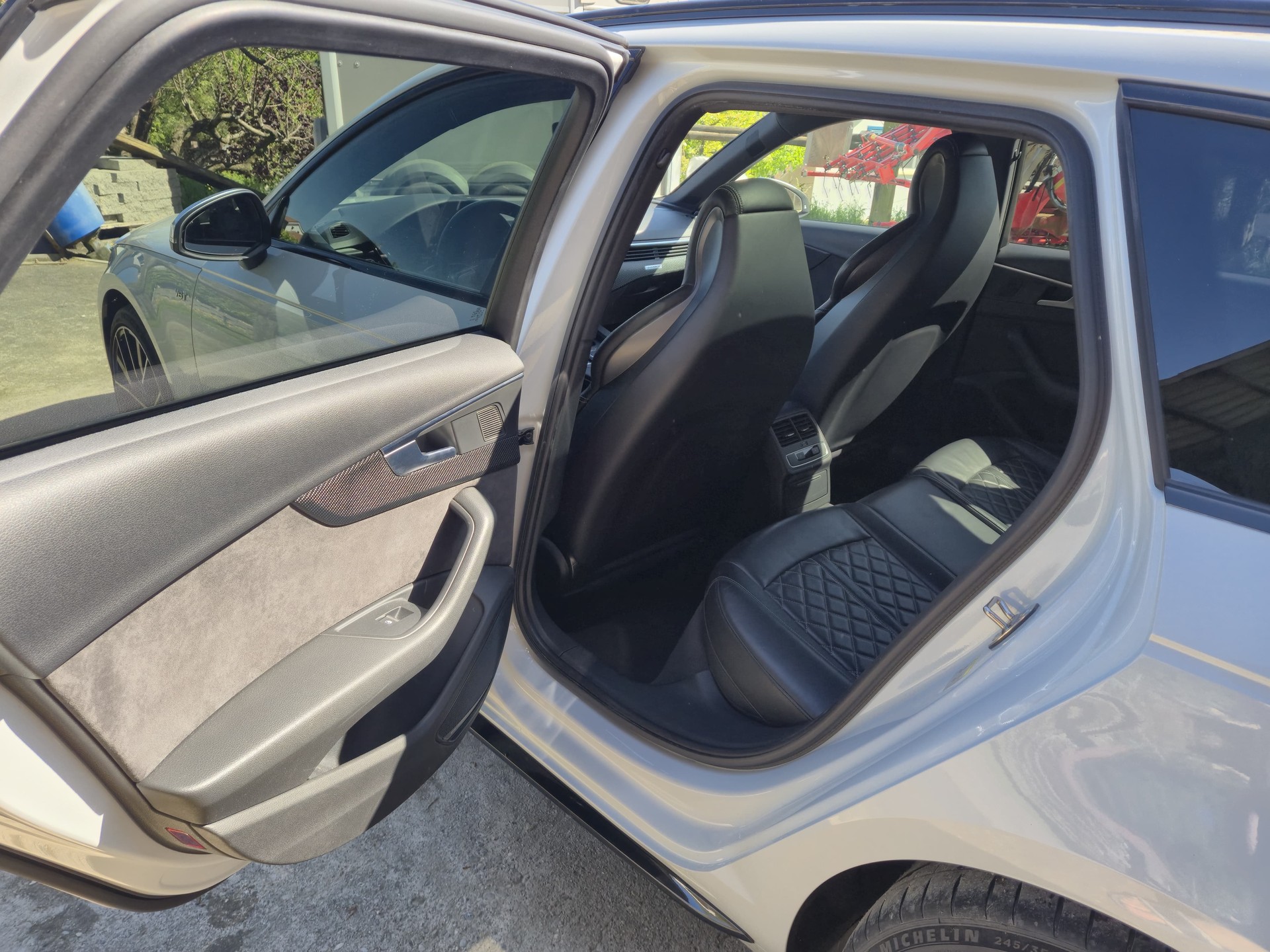 AUDI 3.0 V6 TFSI quattro S-Tronic-image-10