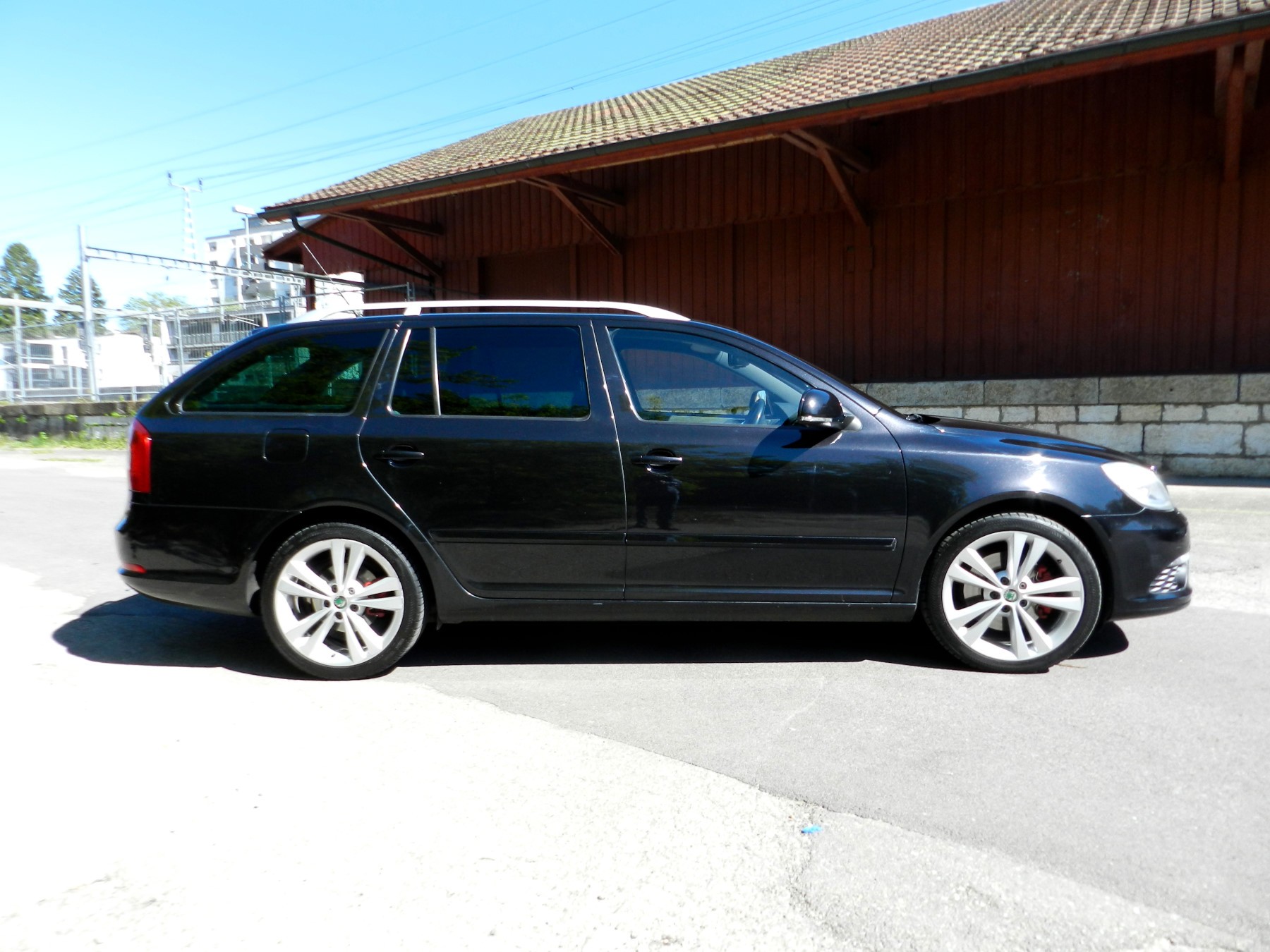 SKODA Octavia Combi 2.0 TDI RS-image-5