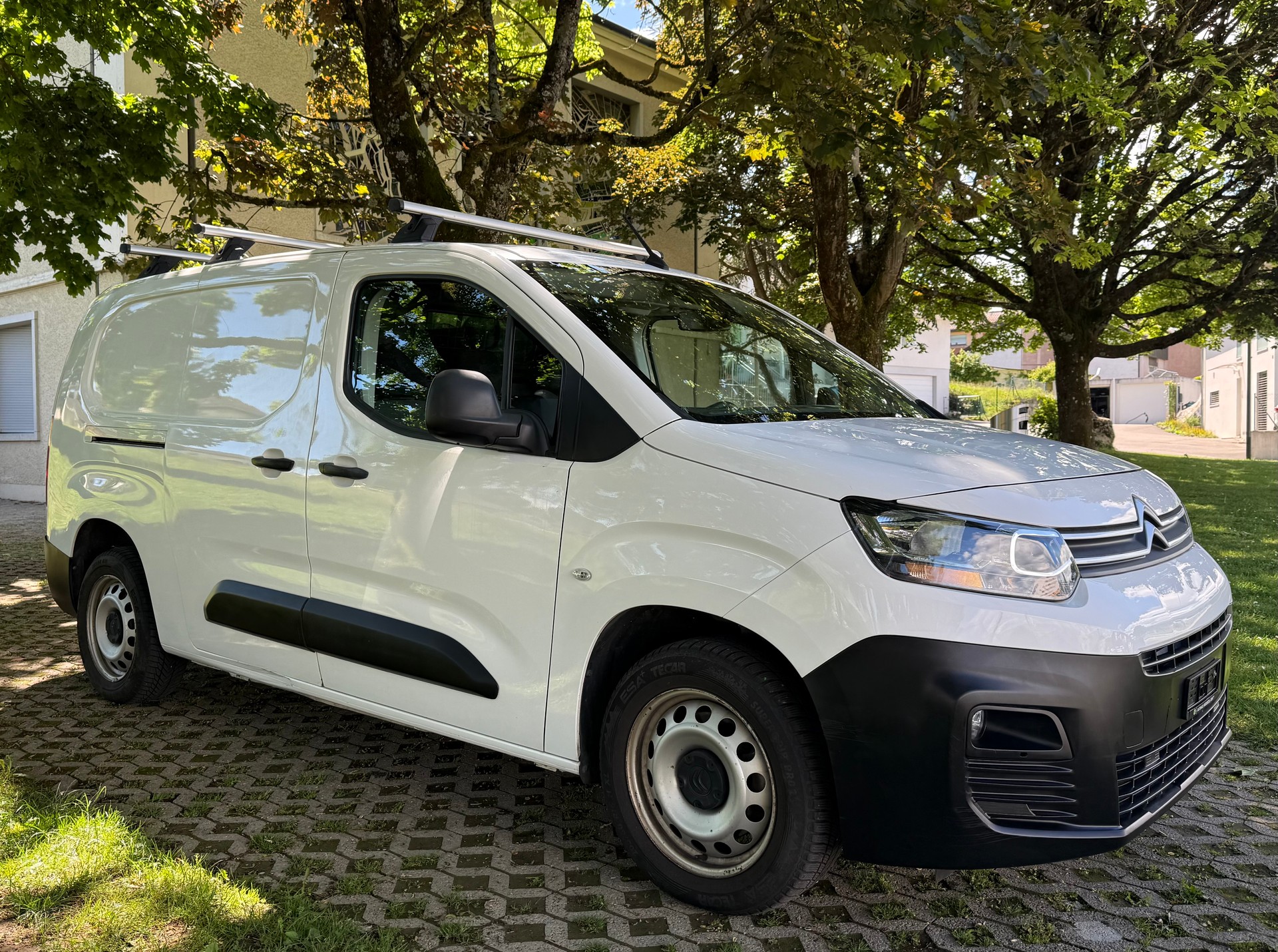 CITROEN Berlingo Van 1.6 Blue HDi 100 s/s Worker Long 1000kg-image-2